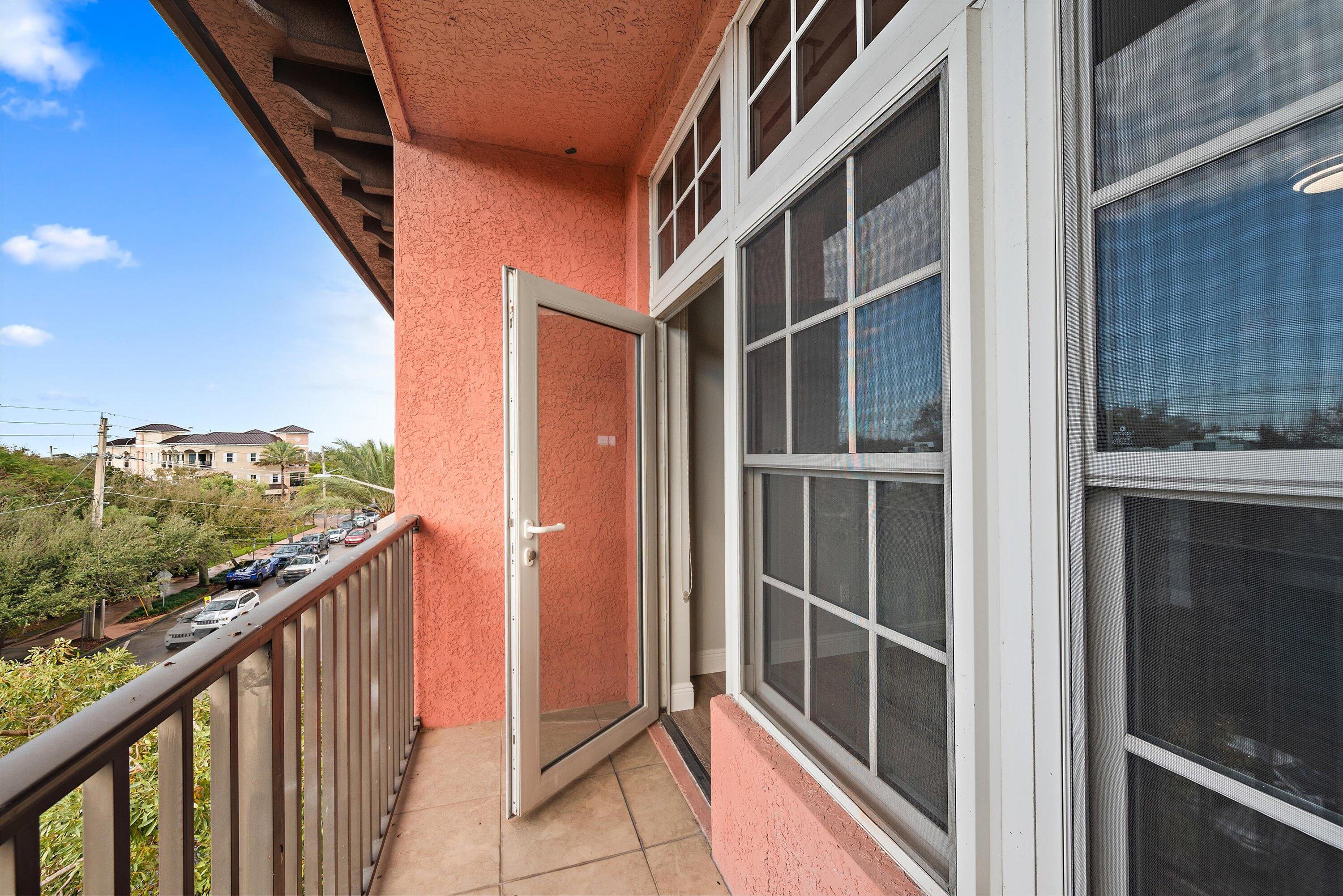 101 SE Ocean Boulevard 305