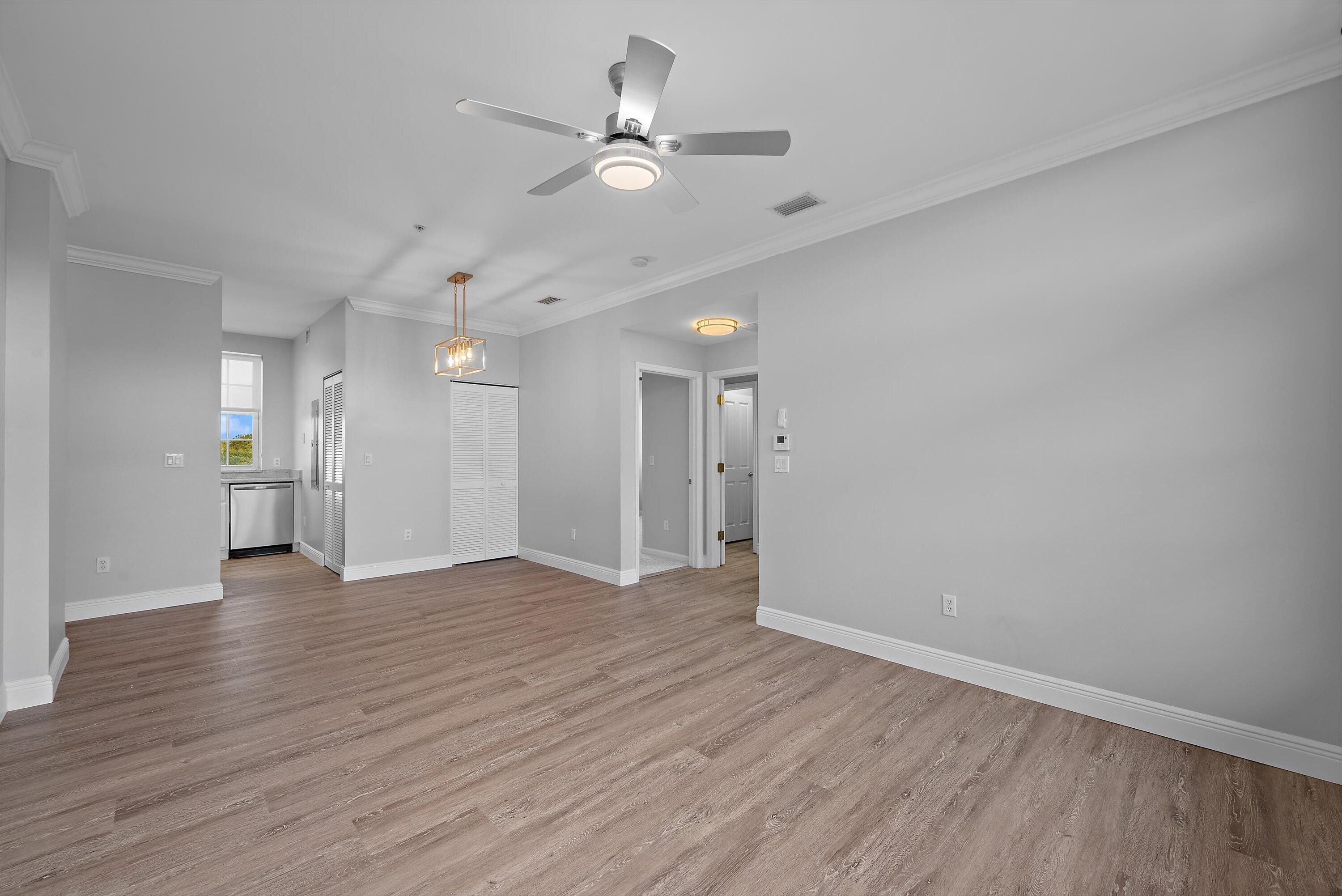 101 SE Ocean Boulevard 305
