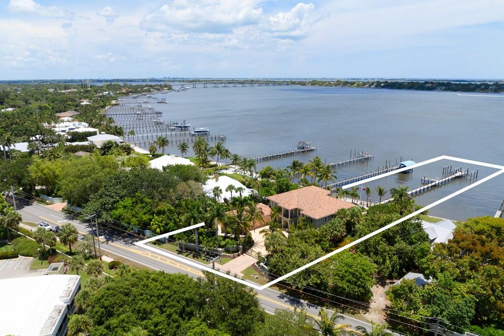 1625 SE Saint Lucie Boulevard