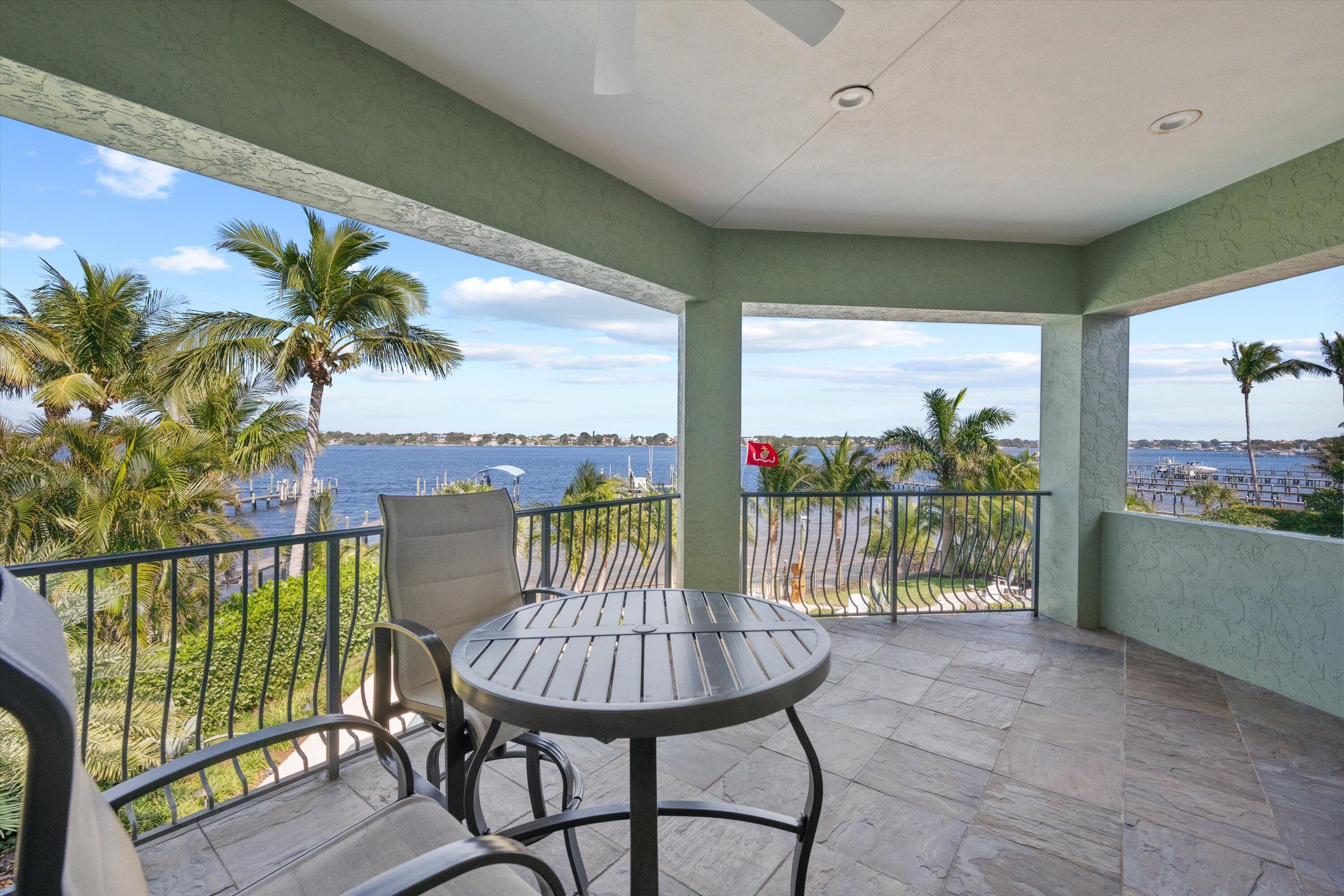 1625 SE Saint Lucie Boulevard