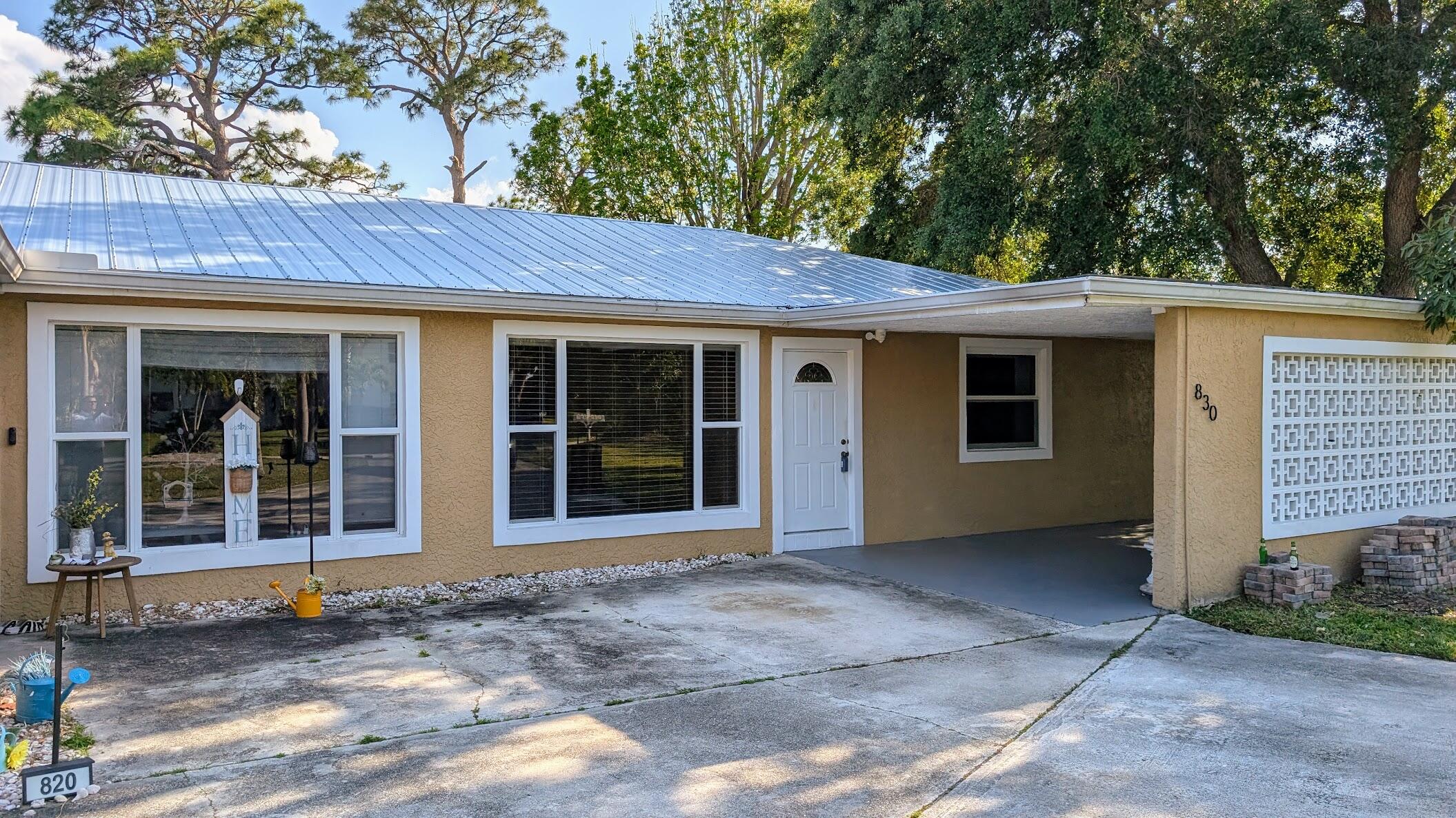 830 NW 10th Terrace