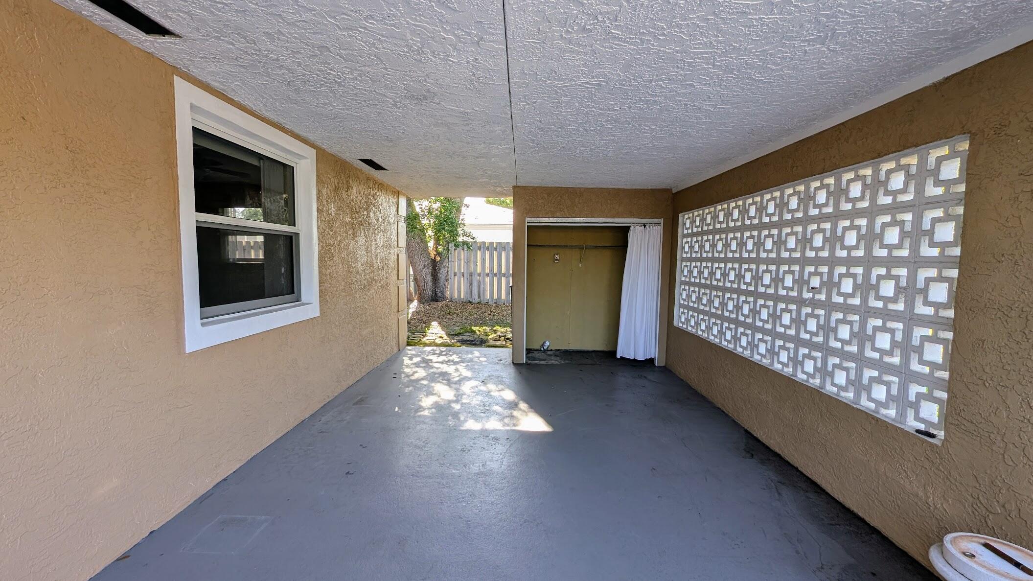 830 NW 10th Terrace