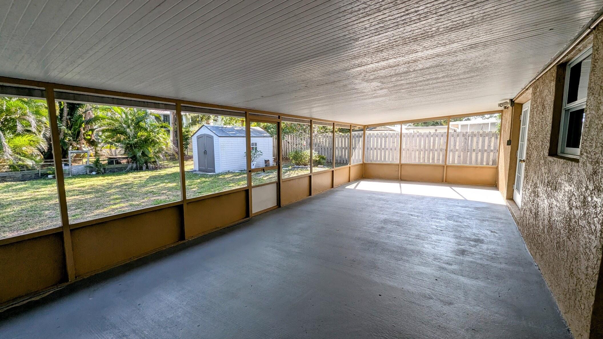 830 NW 10th Terrace