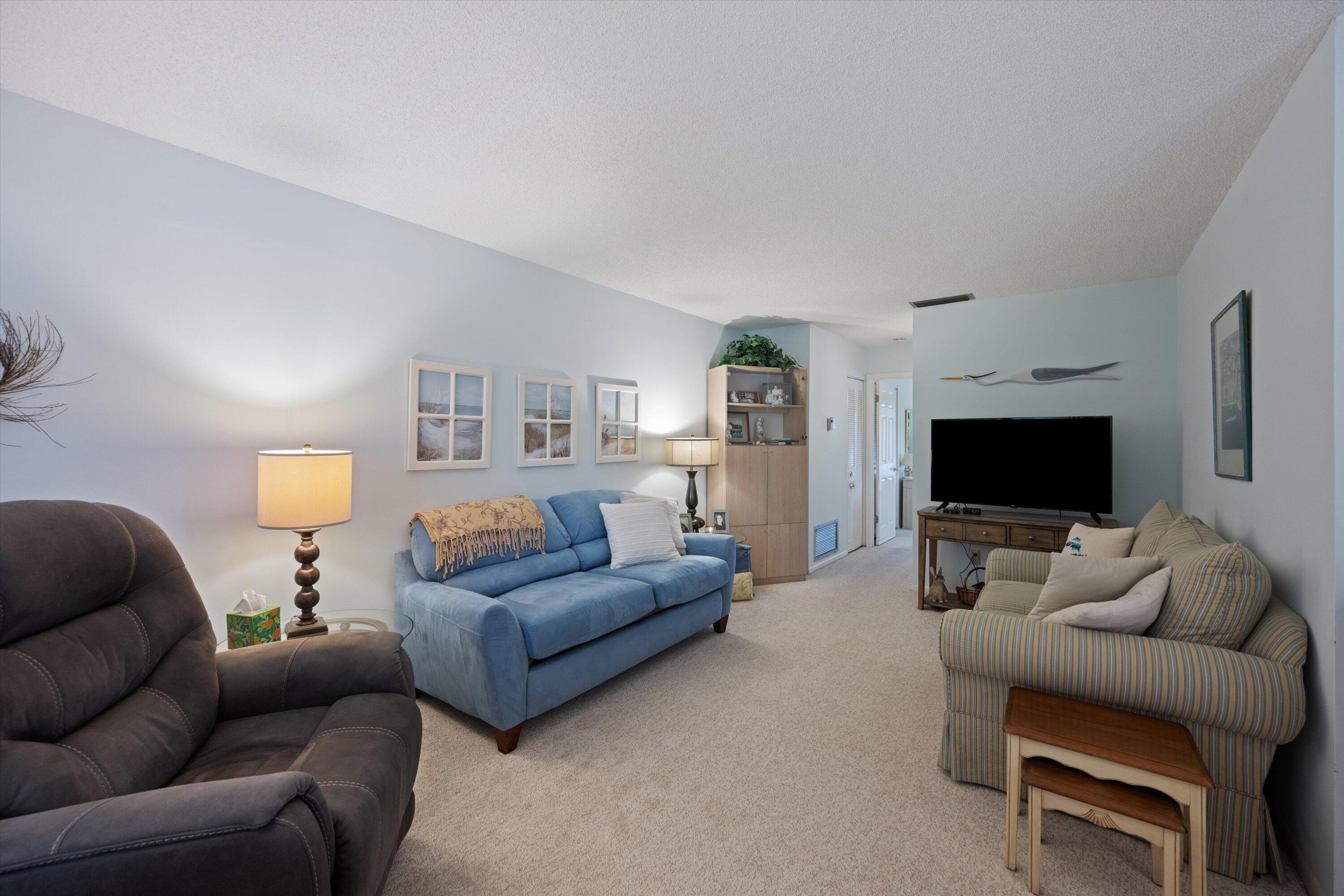 2600 SE Ocean Boulevard V12