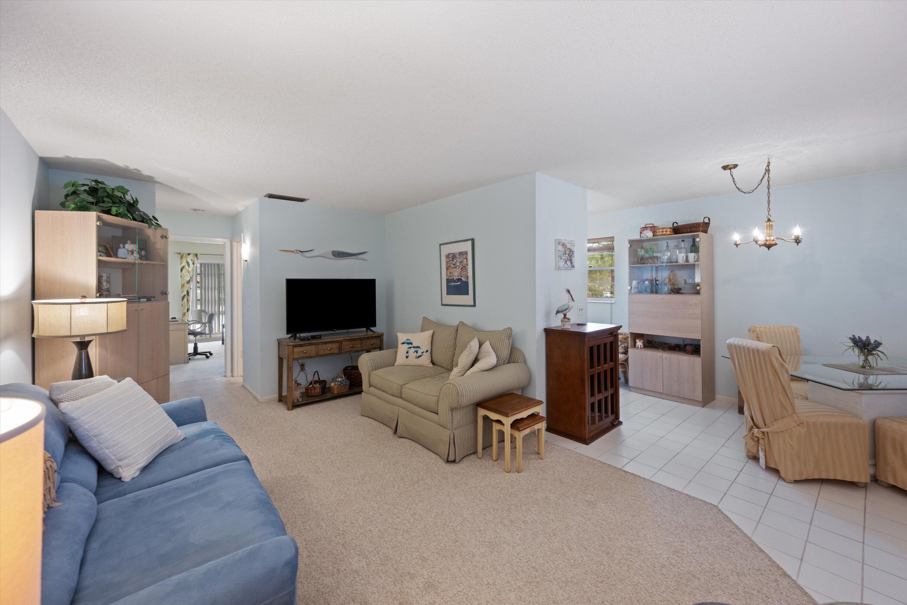 2600 SE Ocean Boulevard V12