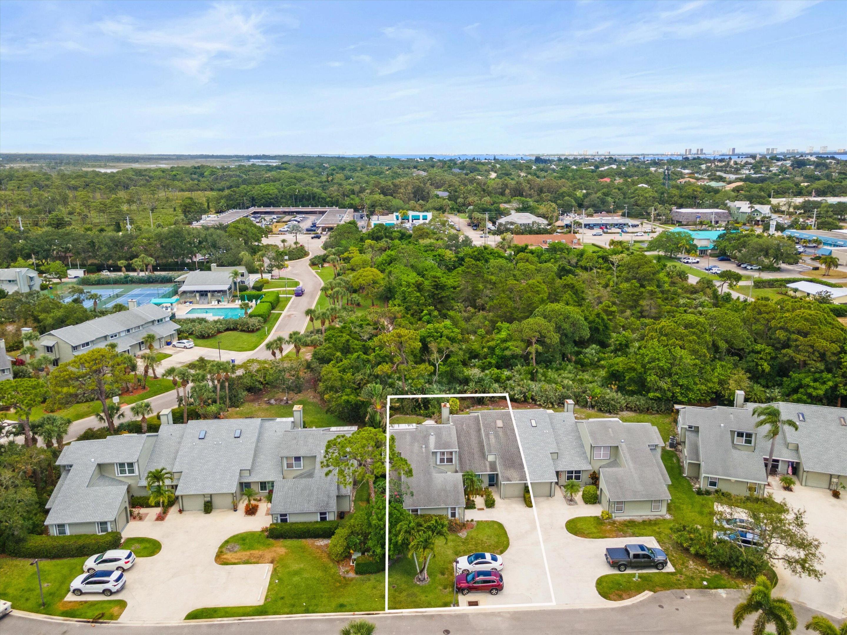 911 NE Sandalwood Place