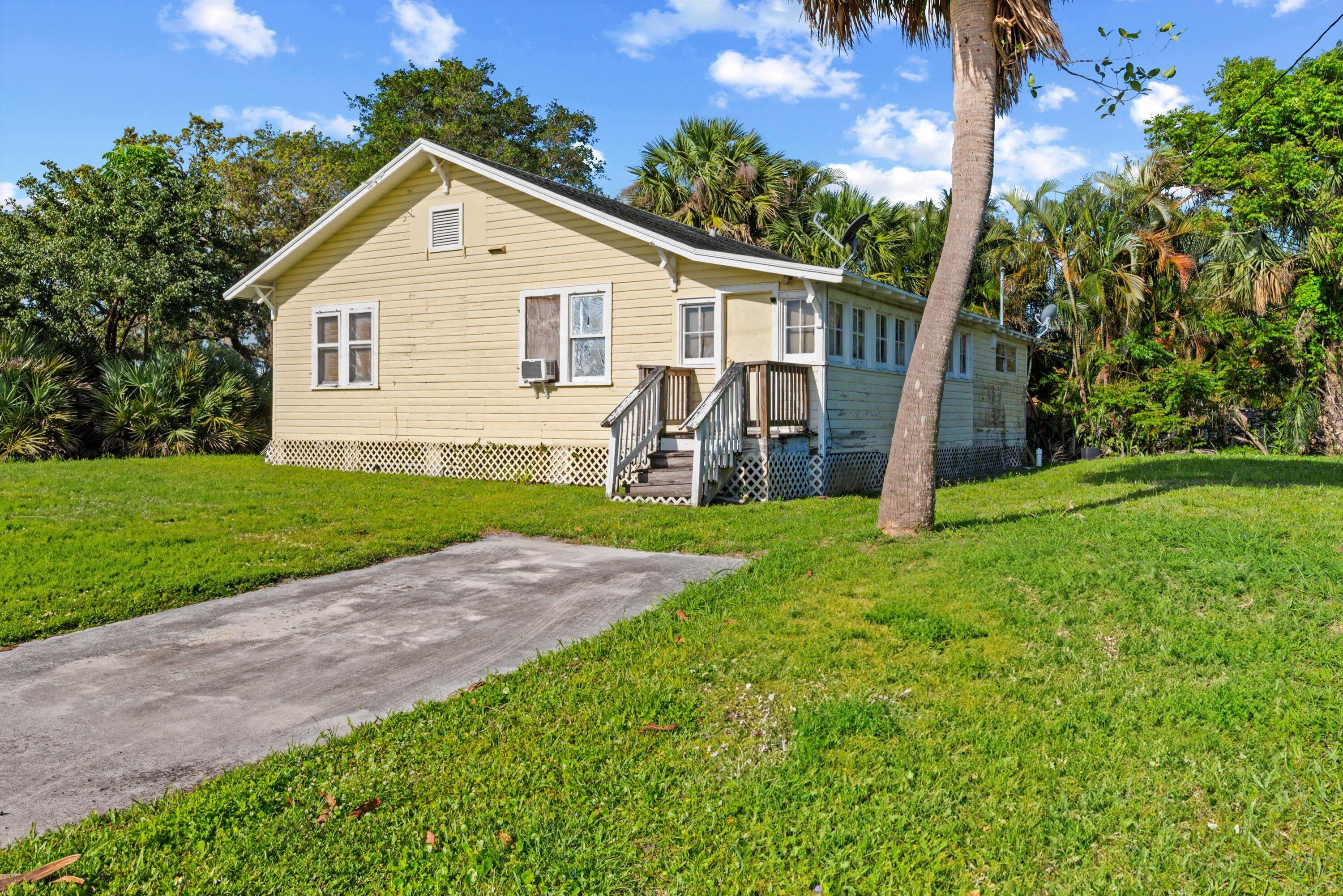 1566 NW 9th Avenue