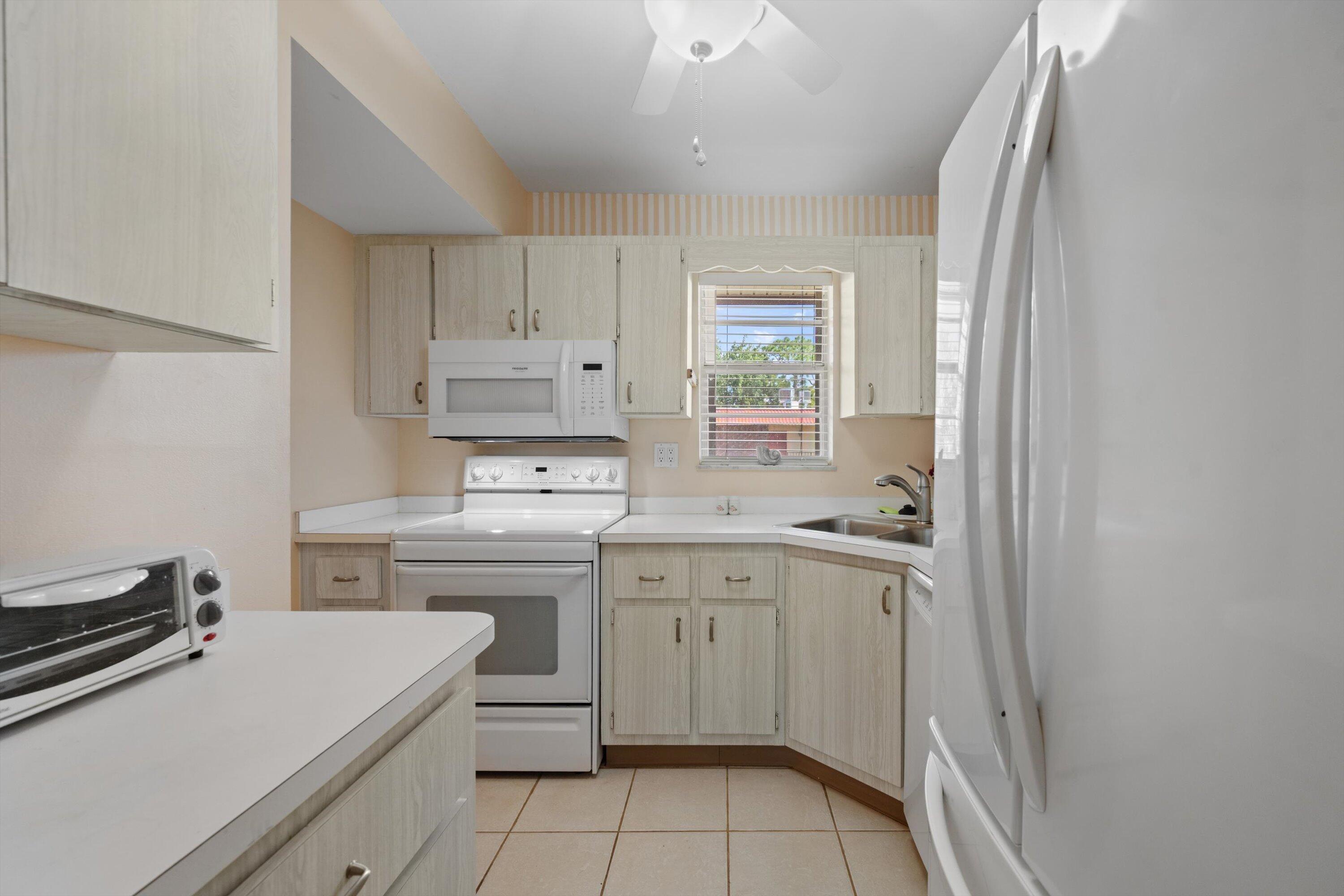 1953 SW Palm City Road 27-I