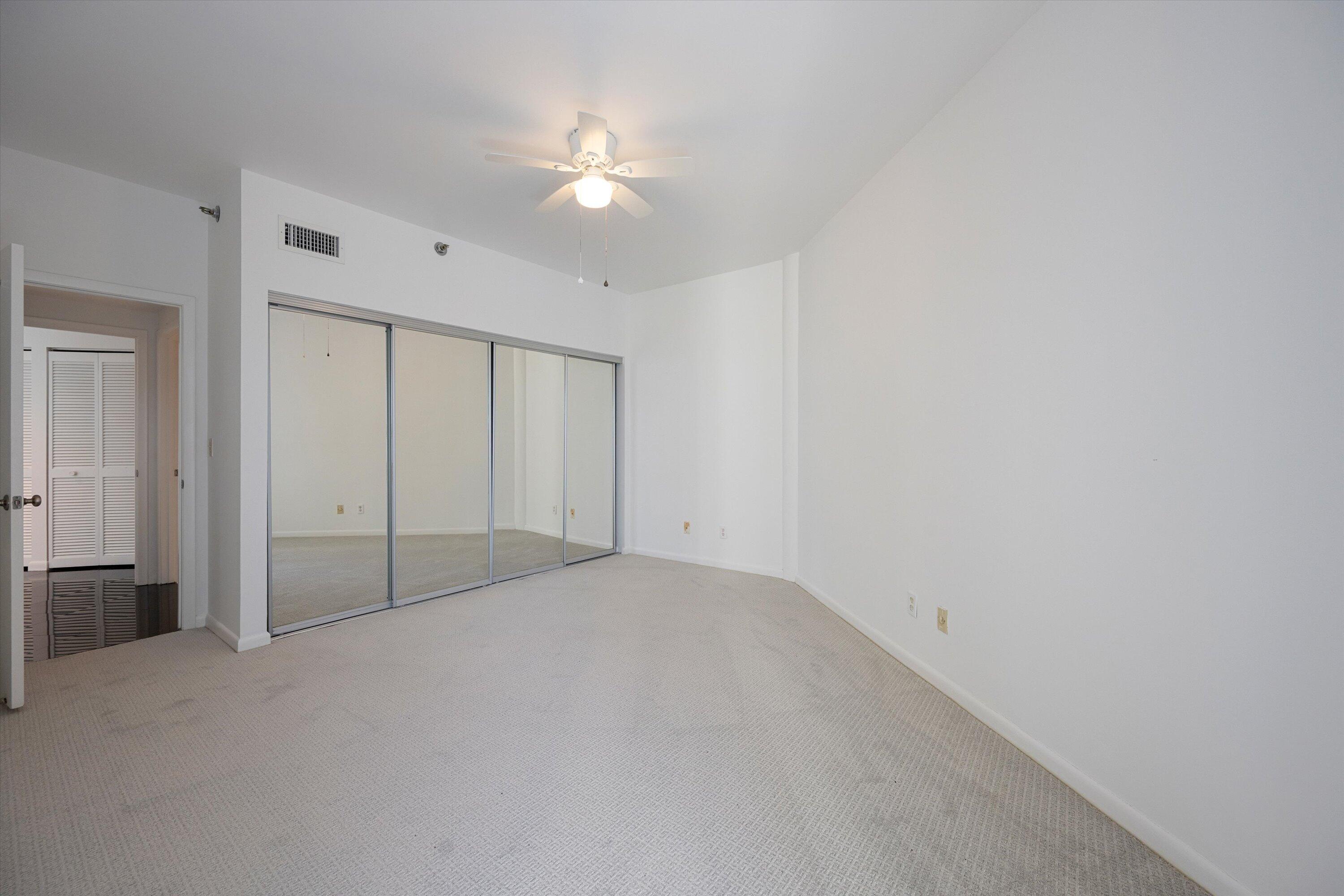 221 NE Plantation Road 303
