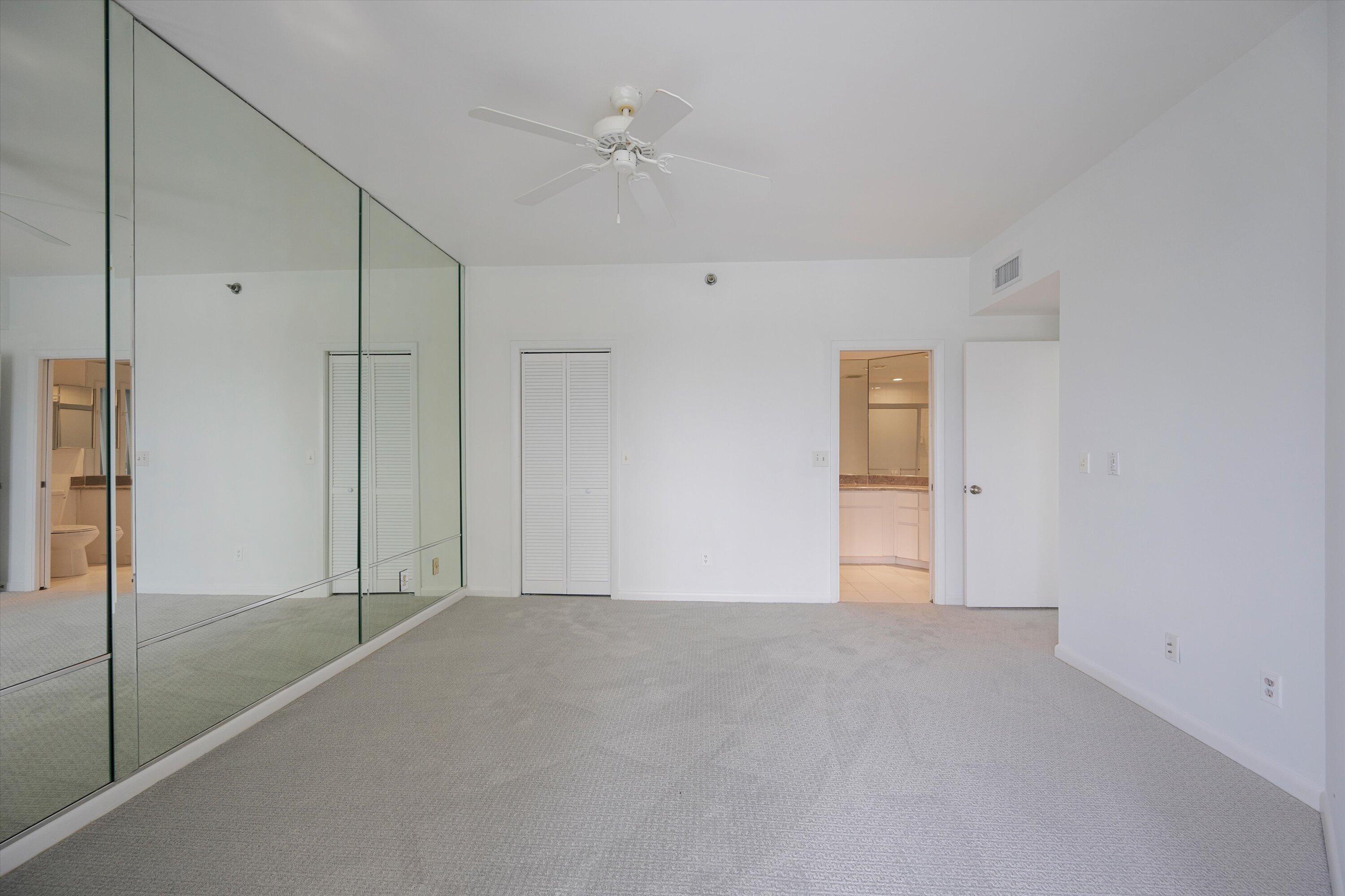 221 NE Plantation Road 303