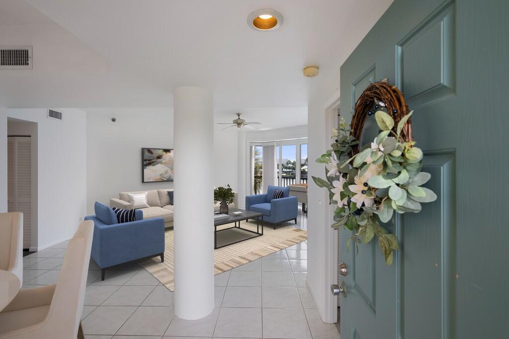 221 NE Plantation Road 303