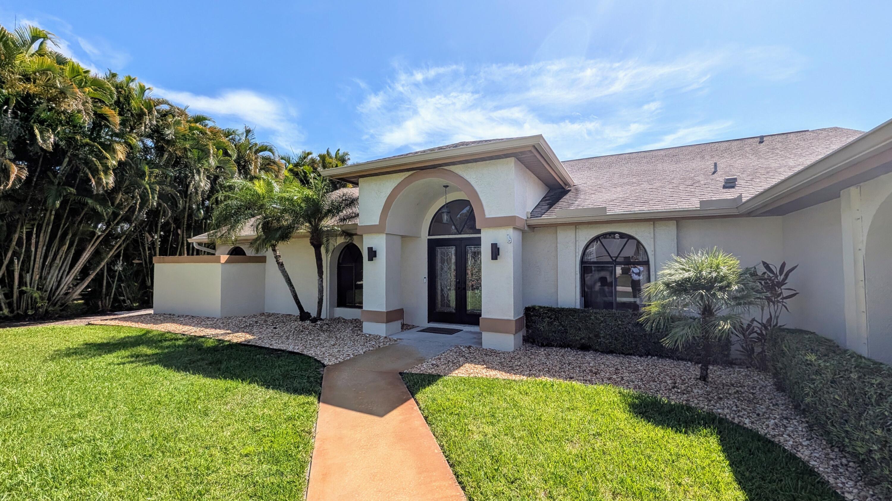 2282 NE Marlberry Lane