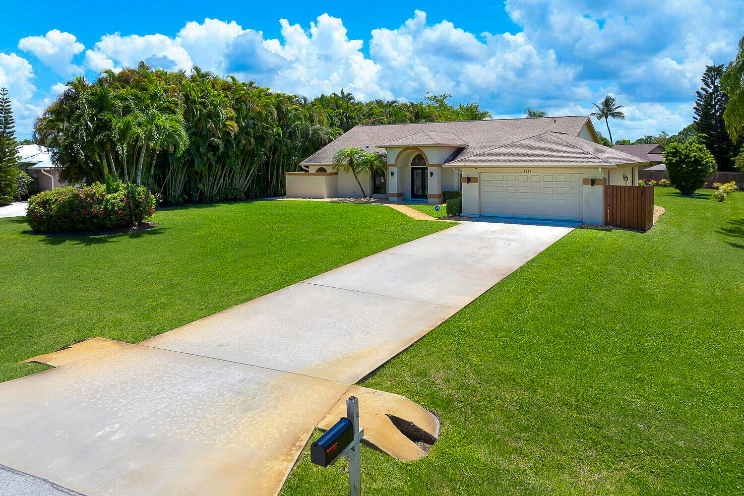 2282 NE Marlberry Lane