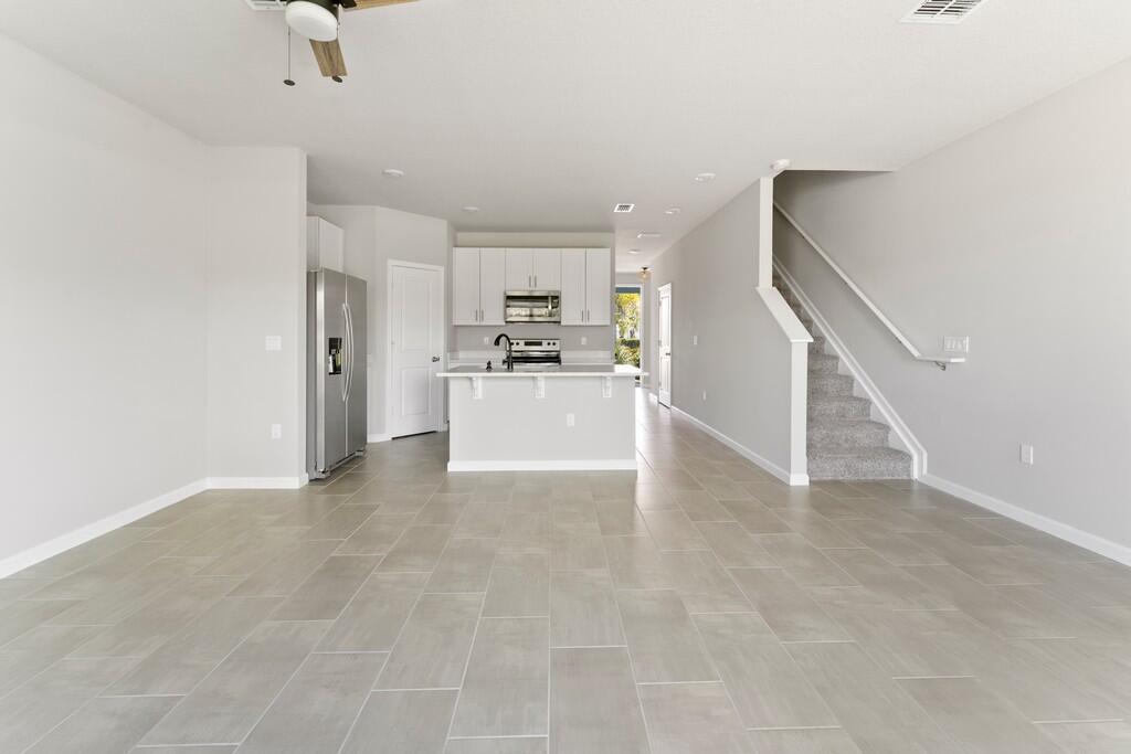 325 SE Halifax Lane
