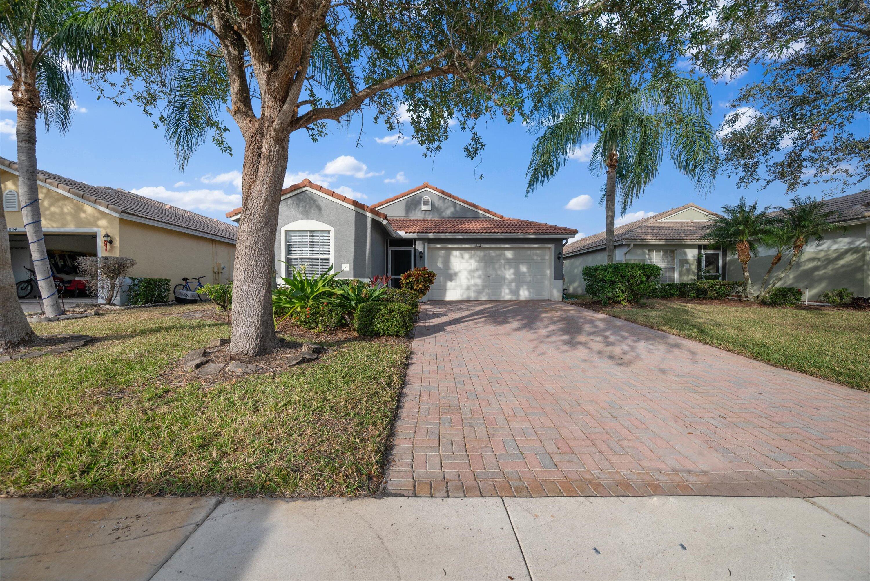 832 NW Greenwich Court, Port St. Lucie
