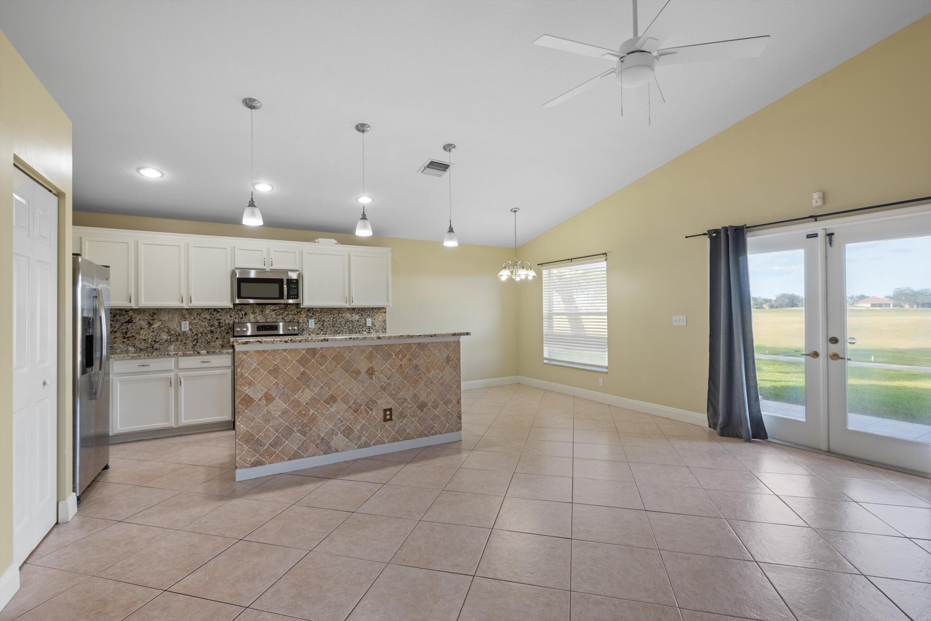 832 NW Greenwich Court, Port St. Lucie