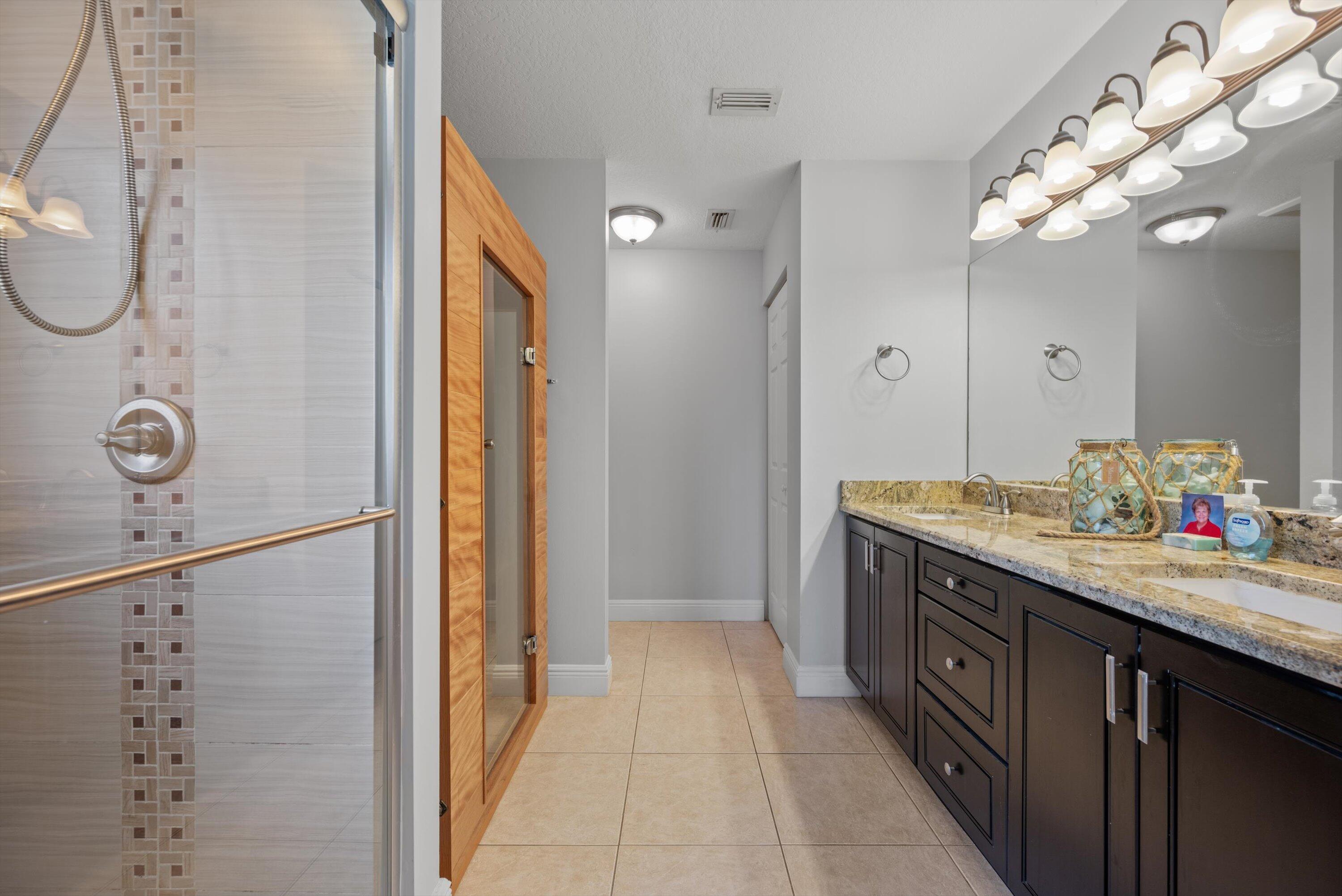832 NW Greenwich Court, Port St. Lucie