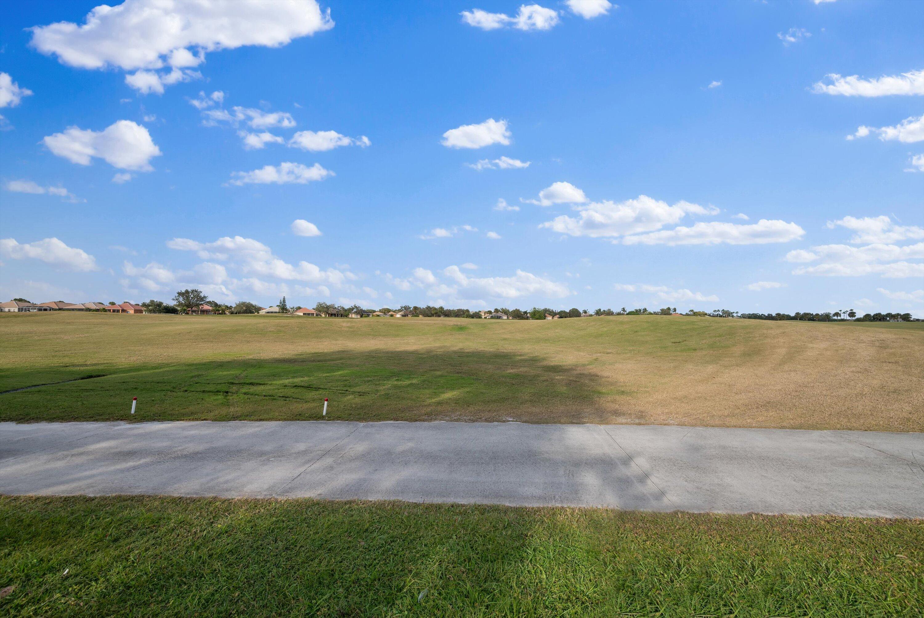 832 NW Greenwich Court, Port St. Lucie