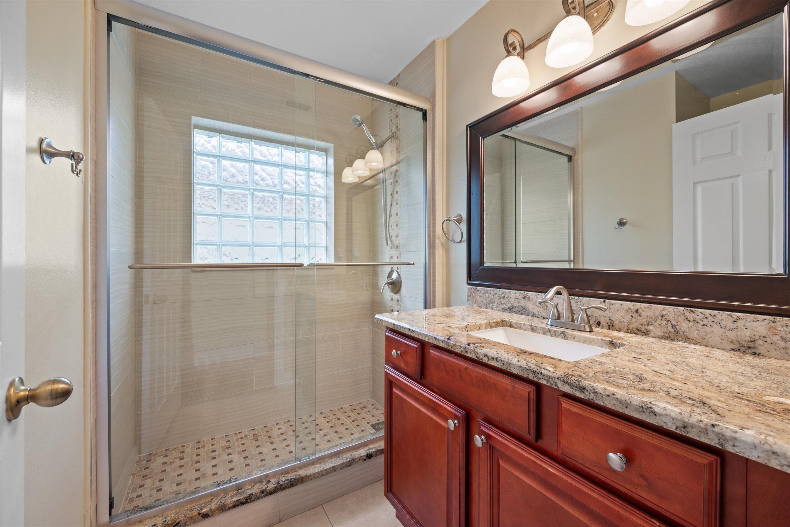 832 NW Greenwich Court, Port St. Lucie