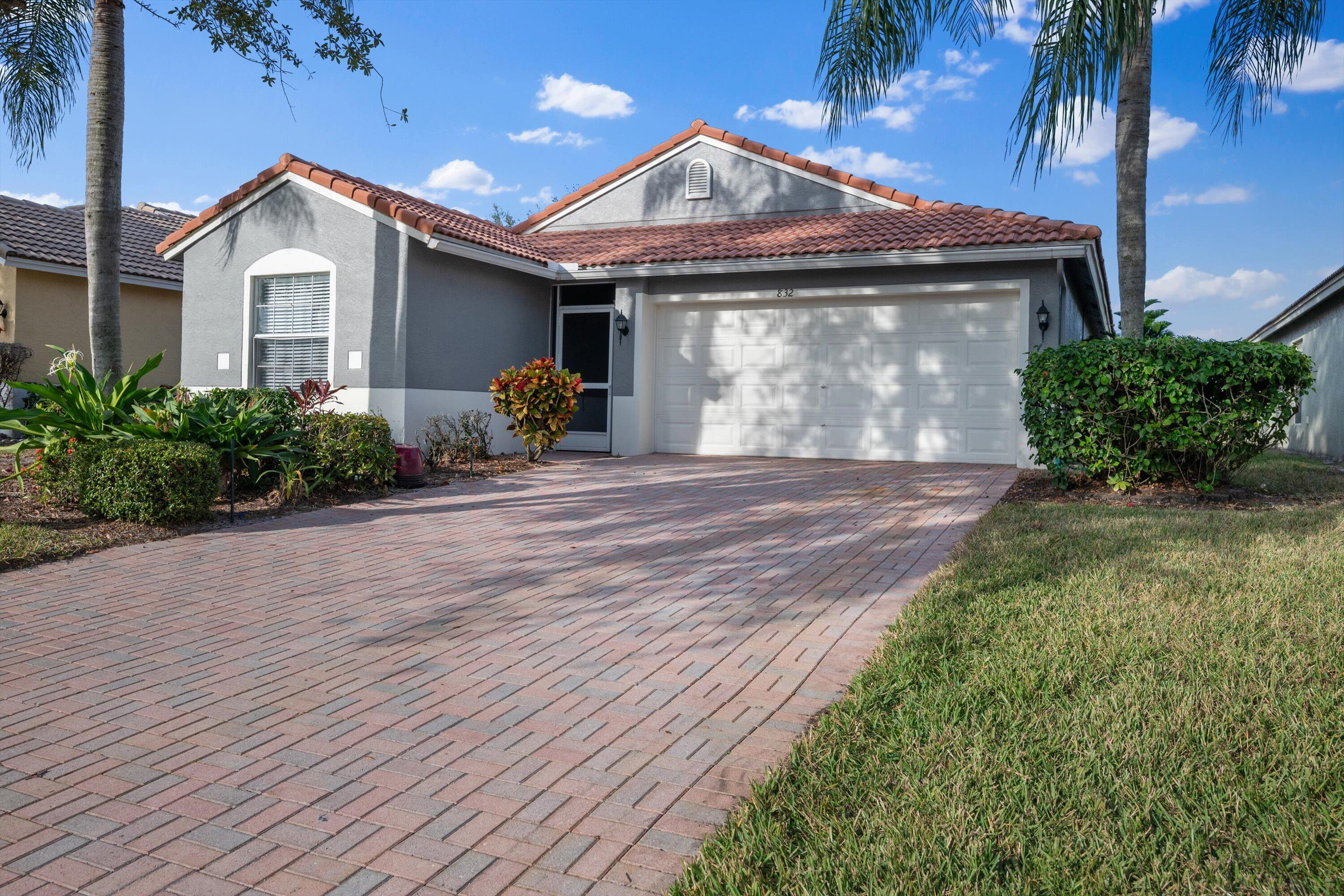 832 NW Greenwich Court, Port St. Lucie