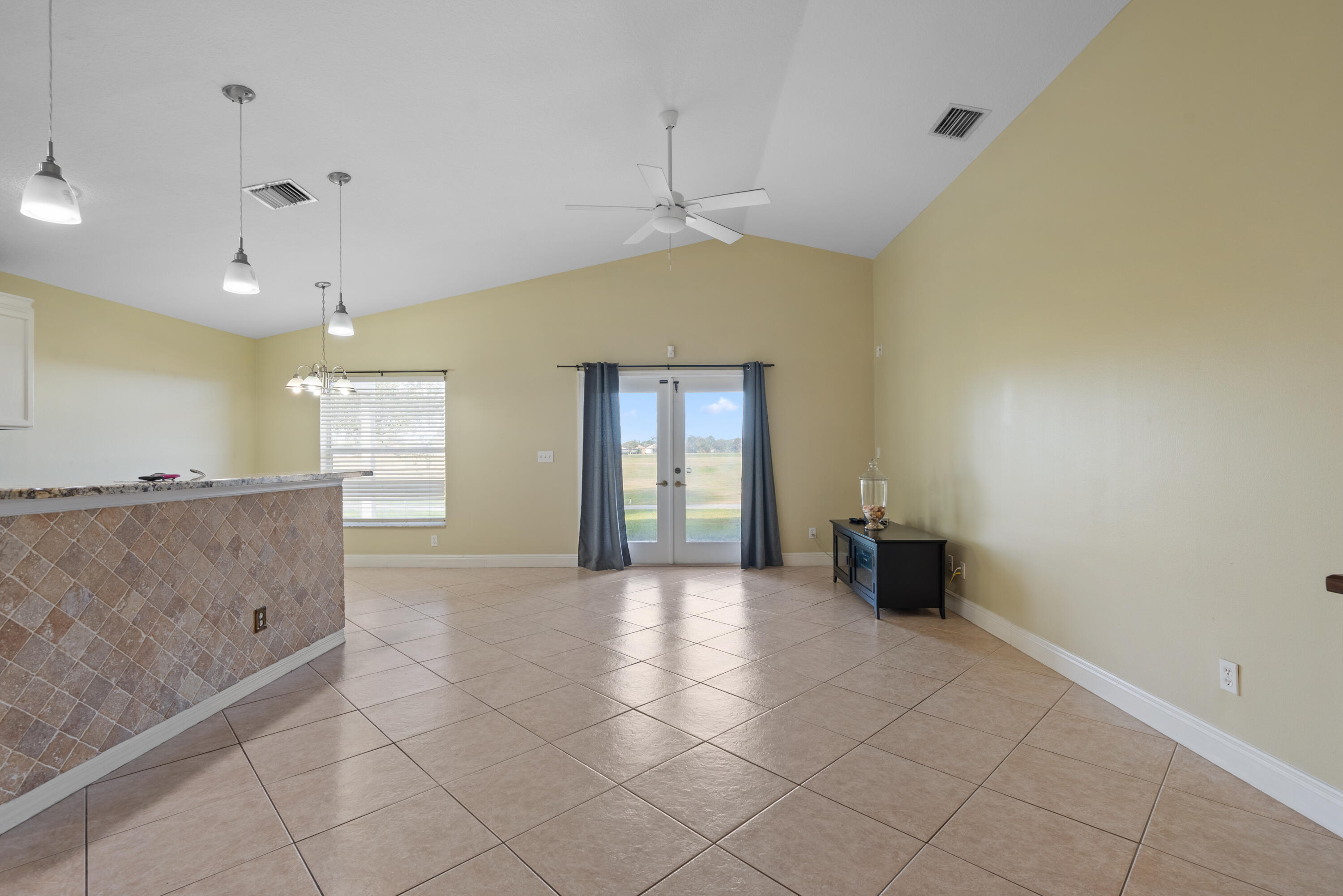 832 NW Greenwich Court, Port St. Lucie