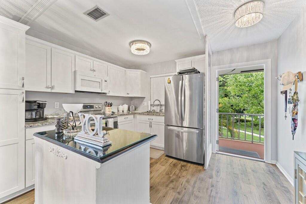 2600 SE Ocean Boulevard Ff14