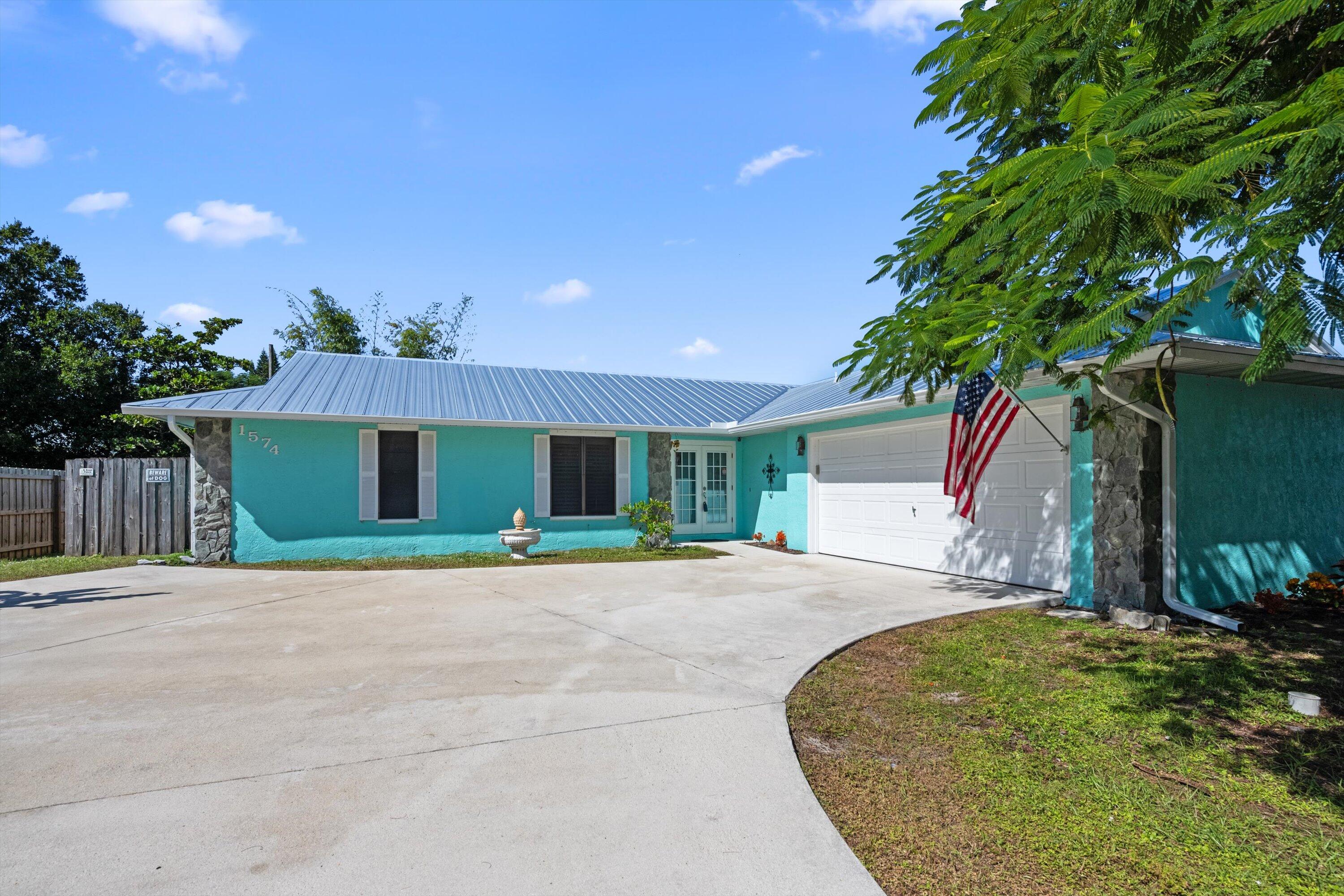 1574 SE Clearbrook Street, Port St. Lucie