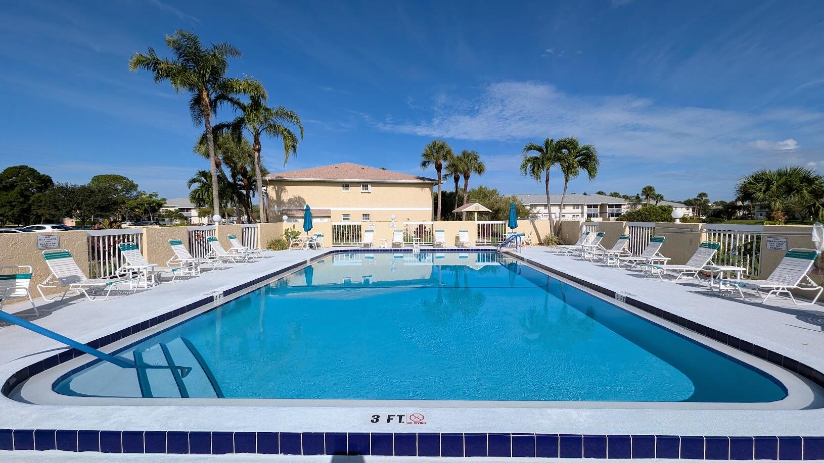 1563 SE Royal Green Circle 204, Port St. Lucie Unit: 204