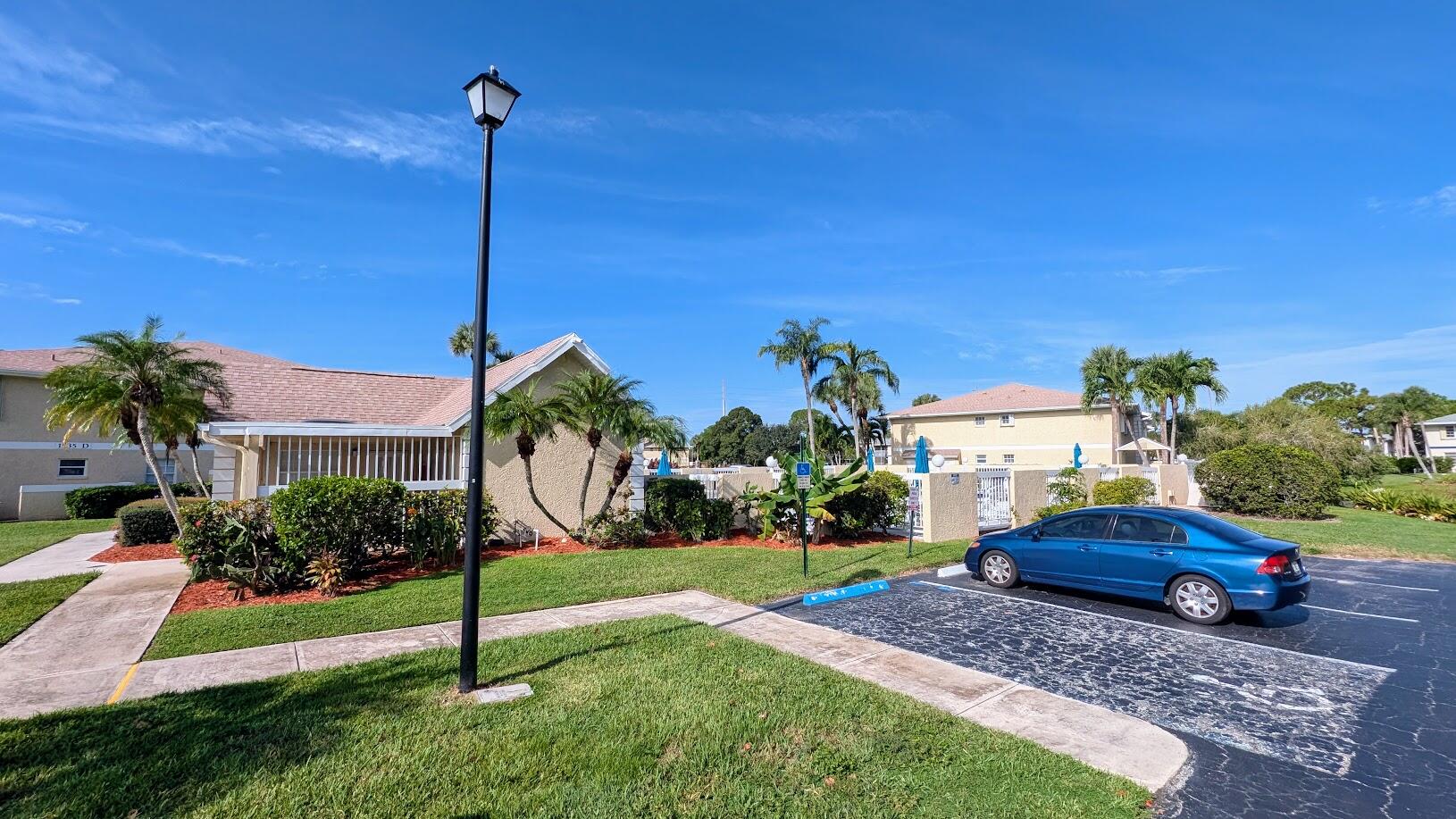 1563 SE Royal Green Circle 204, Port St. Lucie Unit: 204
