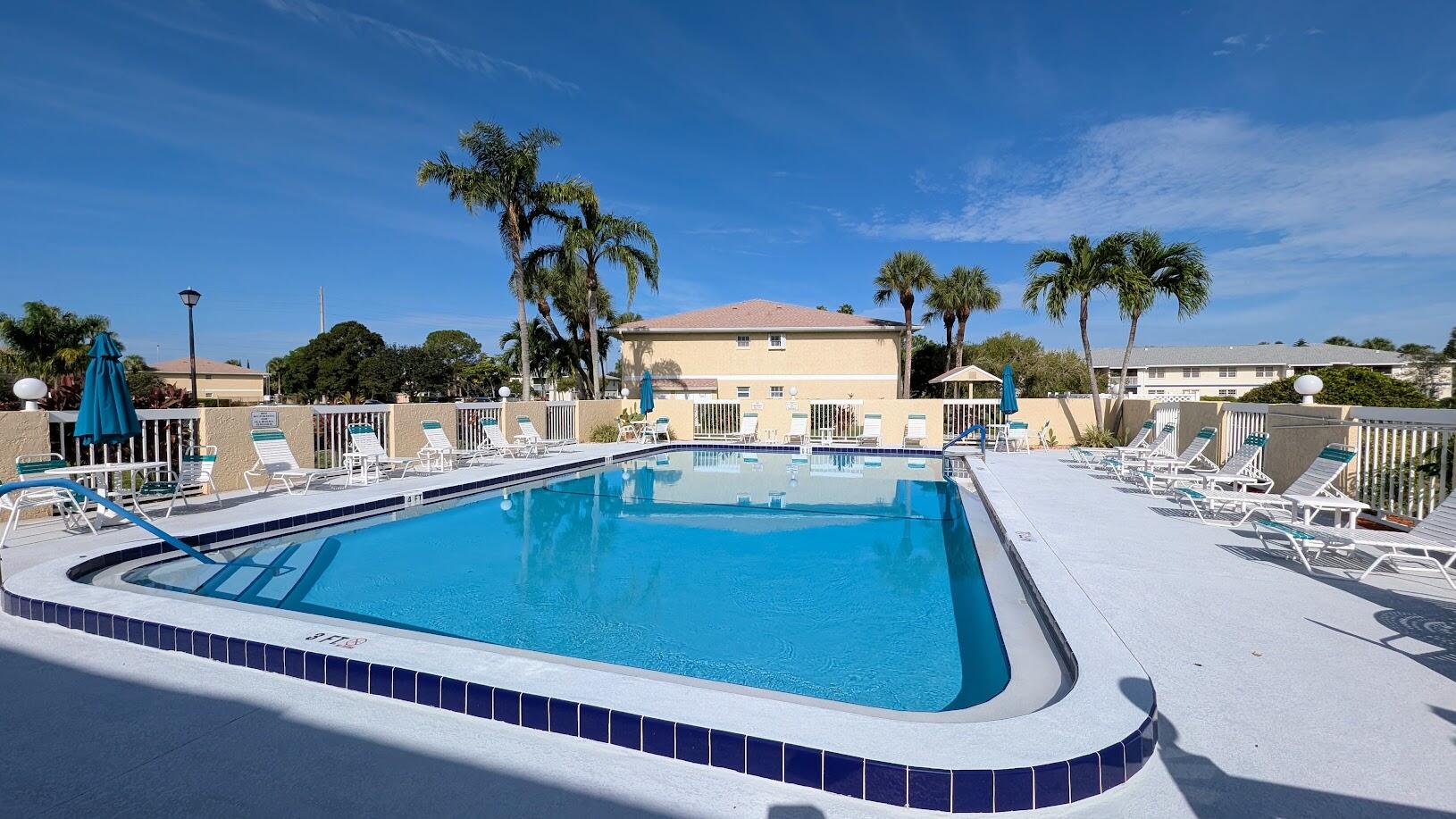 1563 SE Royal Green Circle 204, Port St. Lucie Unit: 204
