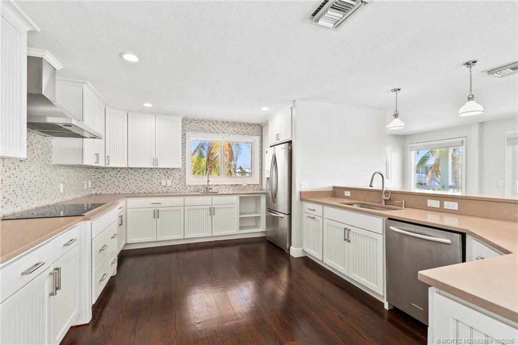 1911 Surfside Drive