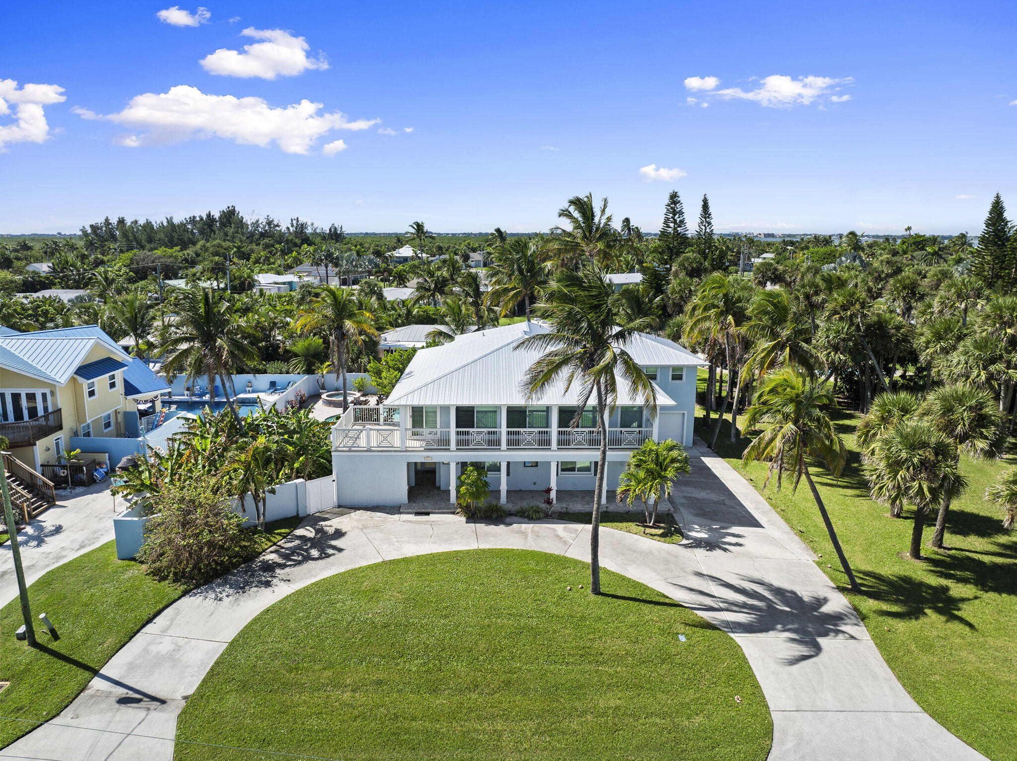 1911 Surfside Drive