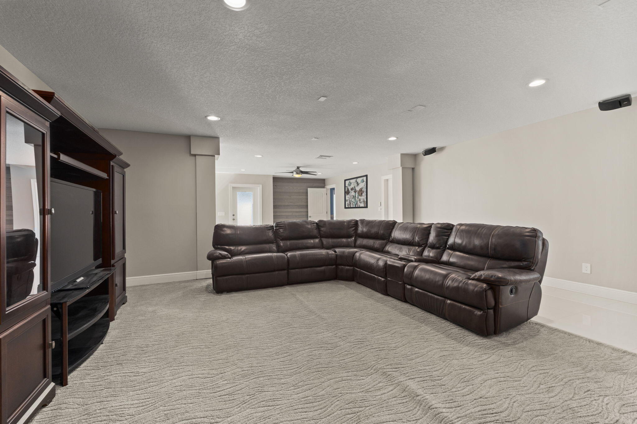 1911 Surfside Drive