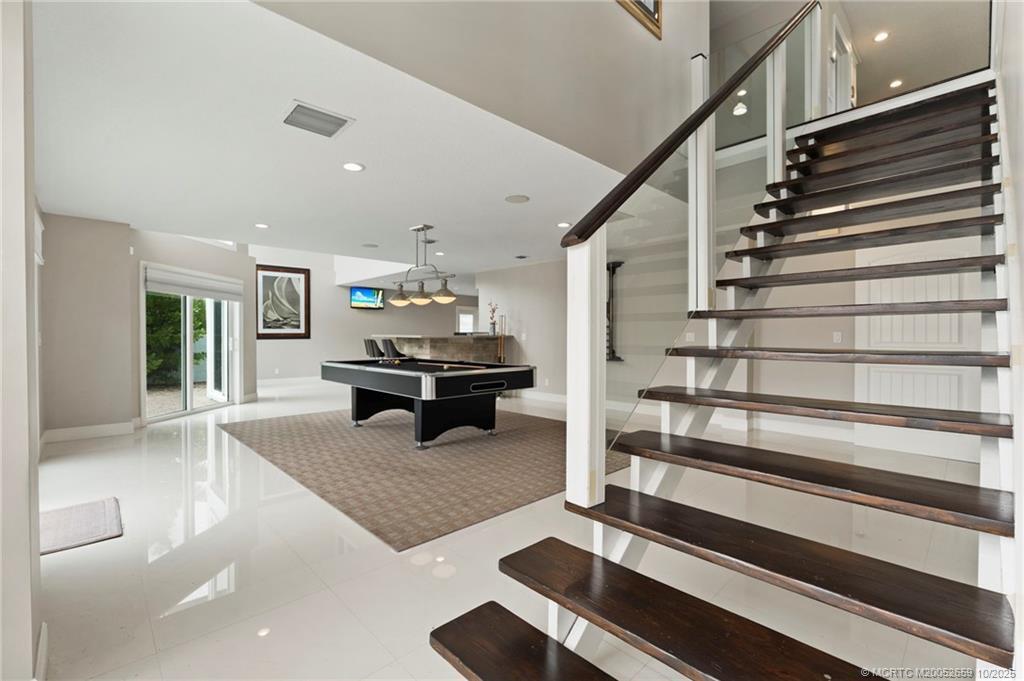 1911 Surfside Drive