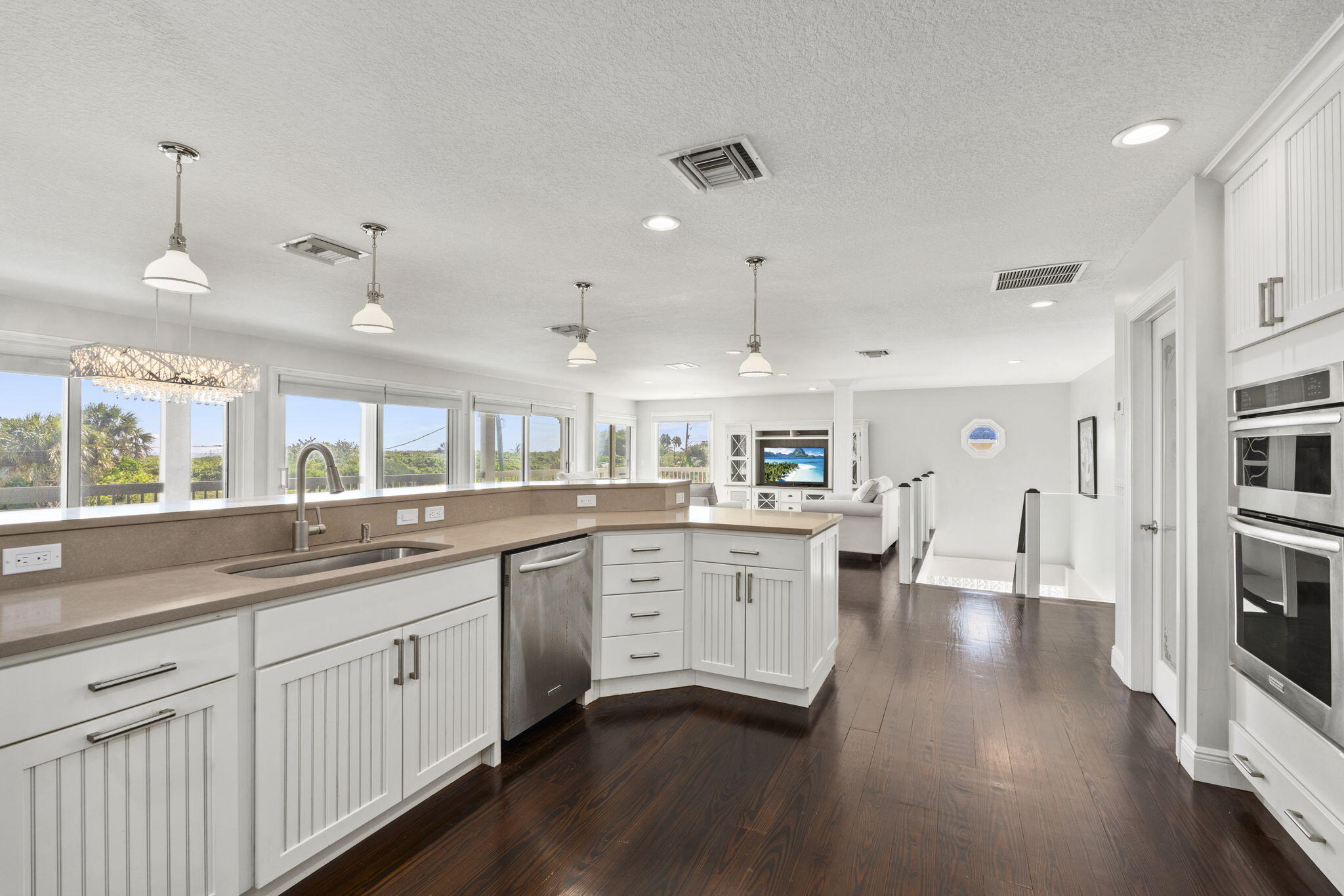 1911 Surfside Drive