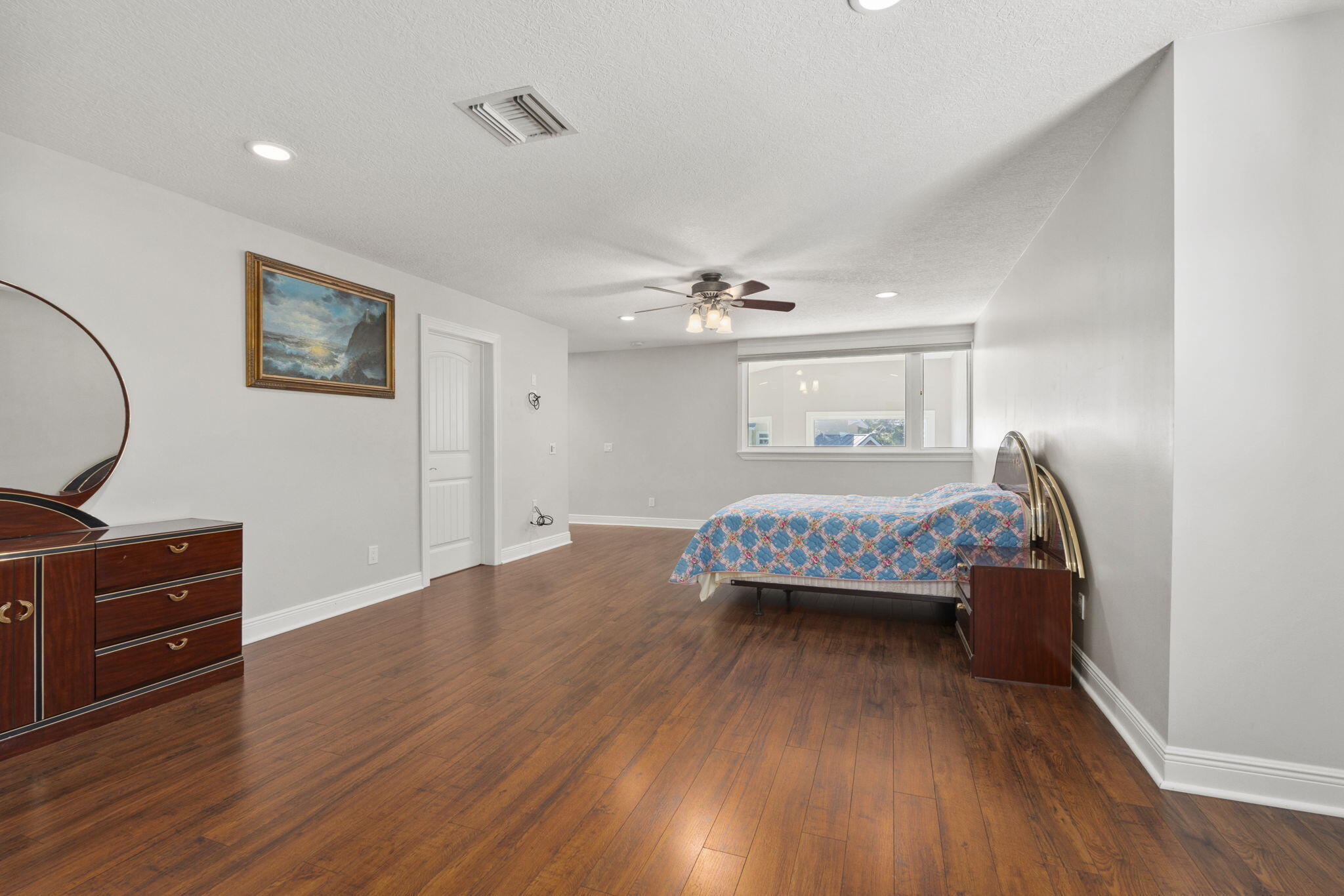1911 Surfside Drive