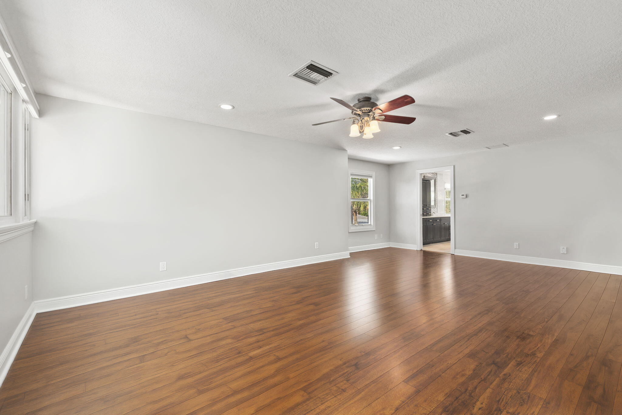 1911 Surfside Drive