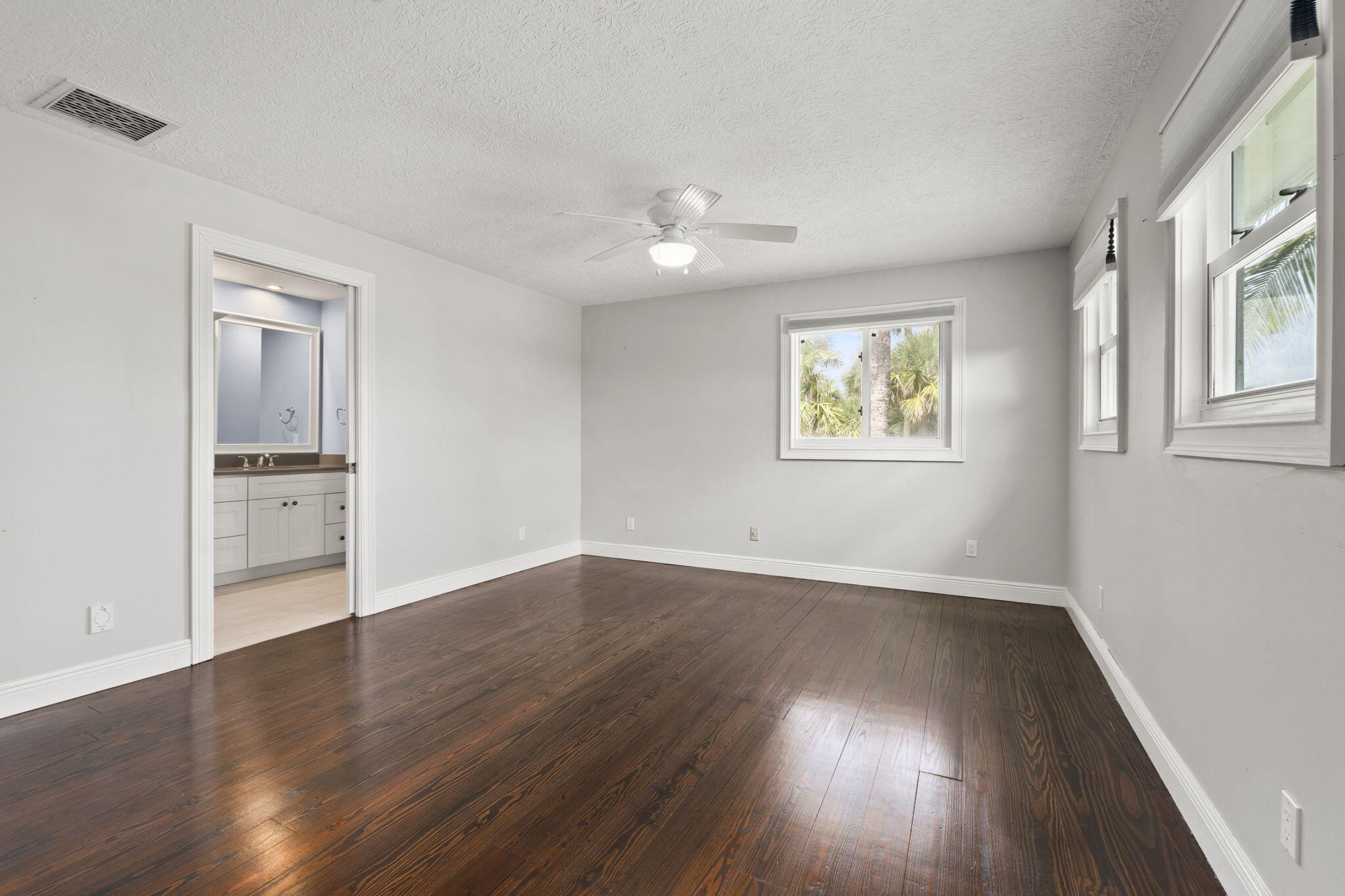 1911 Surfside Drive