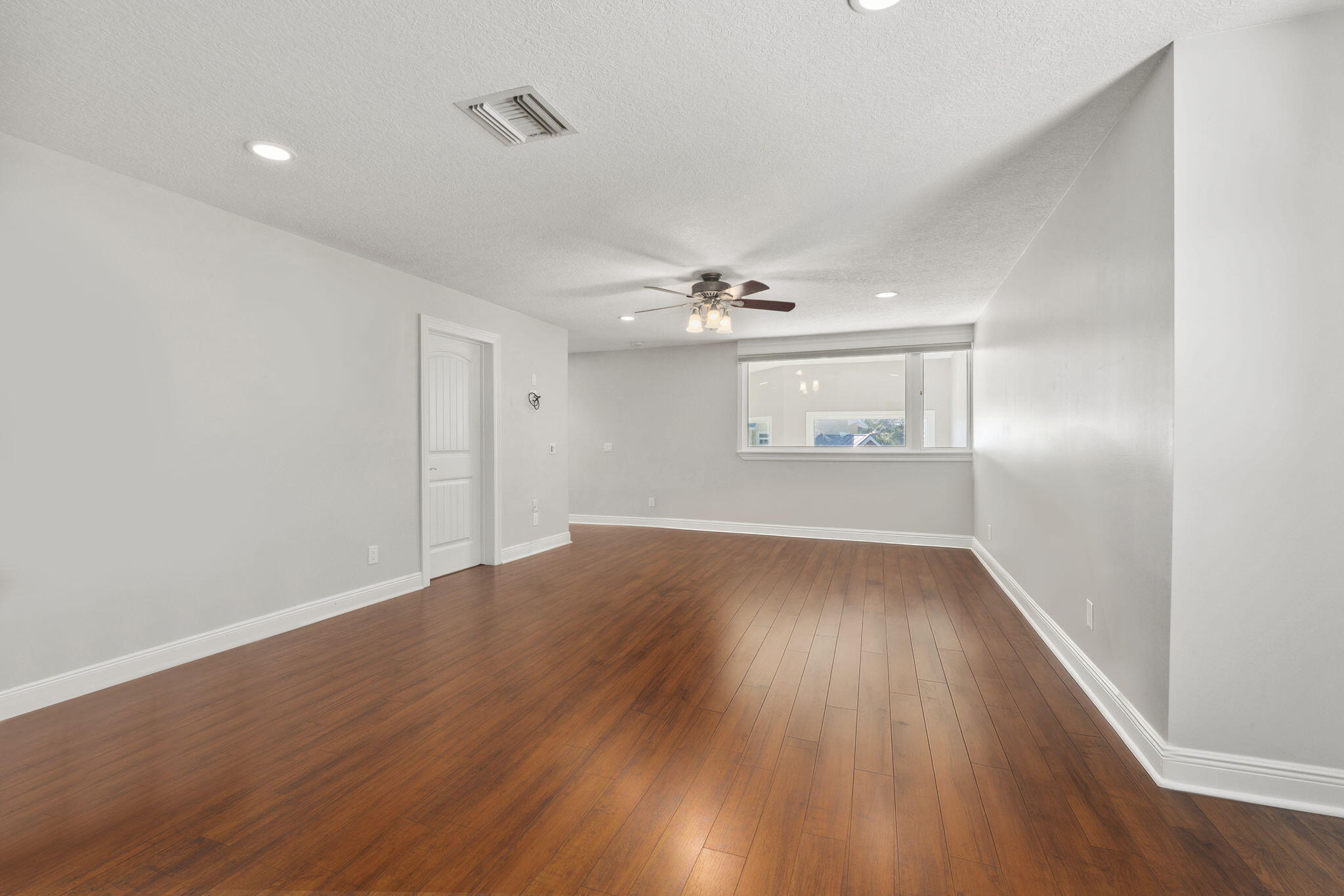 1911 Surfside Drive