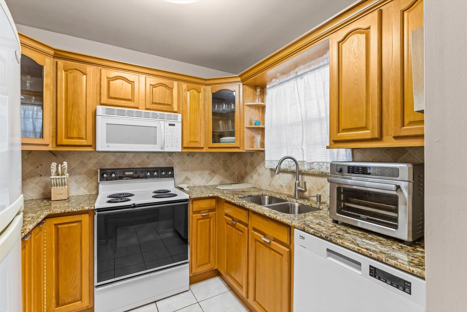 2600 SE Ocean Boulevard O14