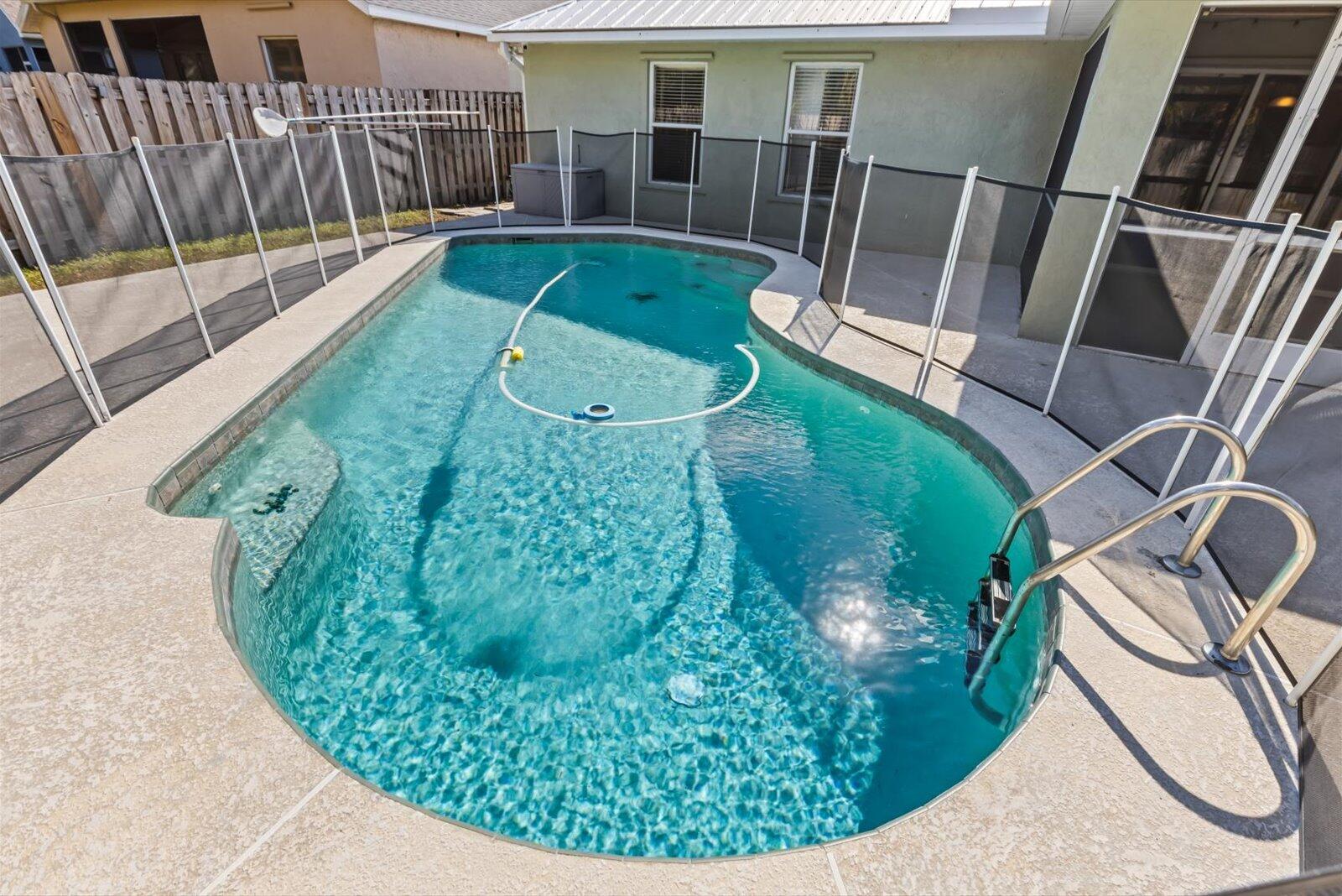 920 NW Waterlily Place
