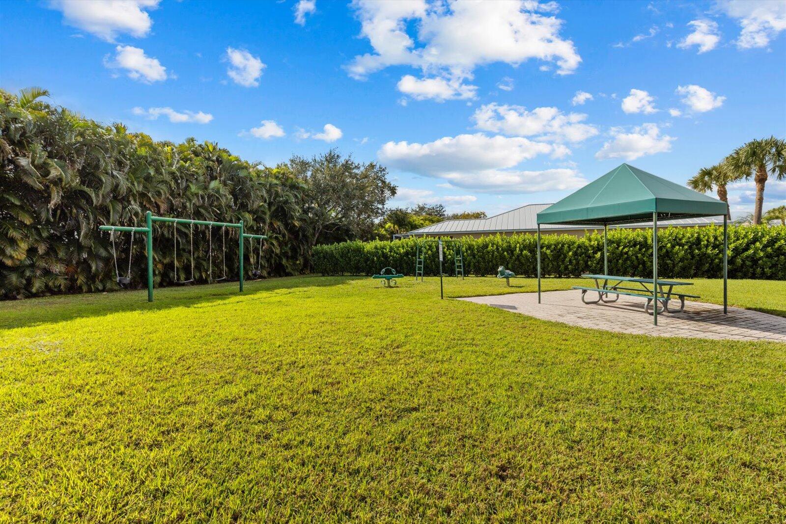 4668 SE Winter Haven Court