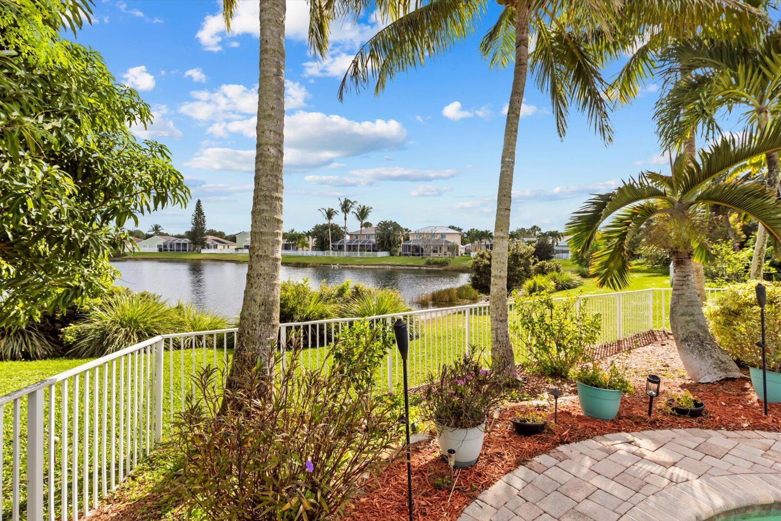 4668 SE Winter Haven Court
