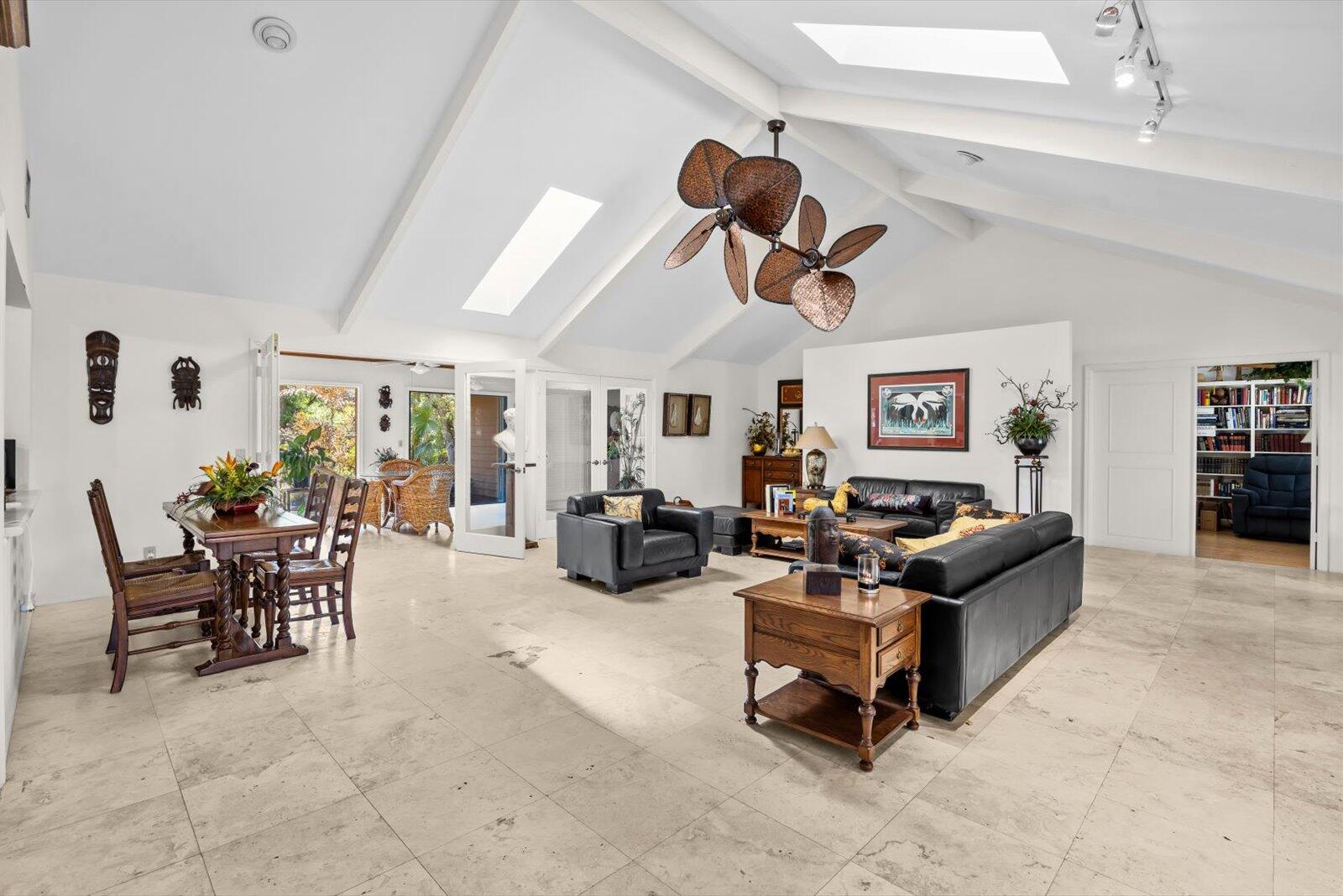 1995 SW Saint Andrews Drive