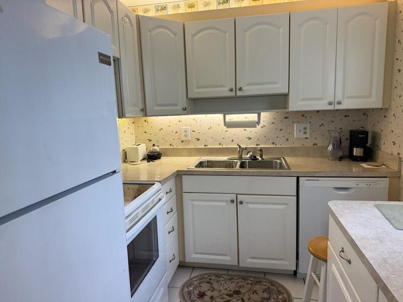 2600 SE Ocean Boulevard E5