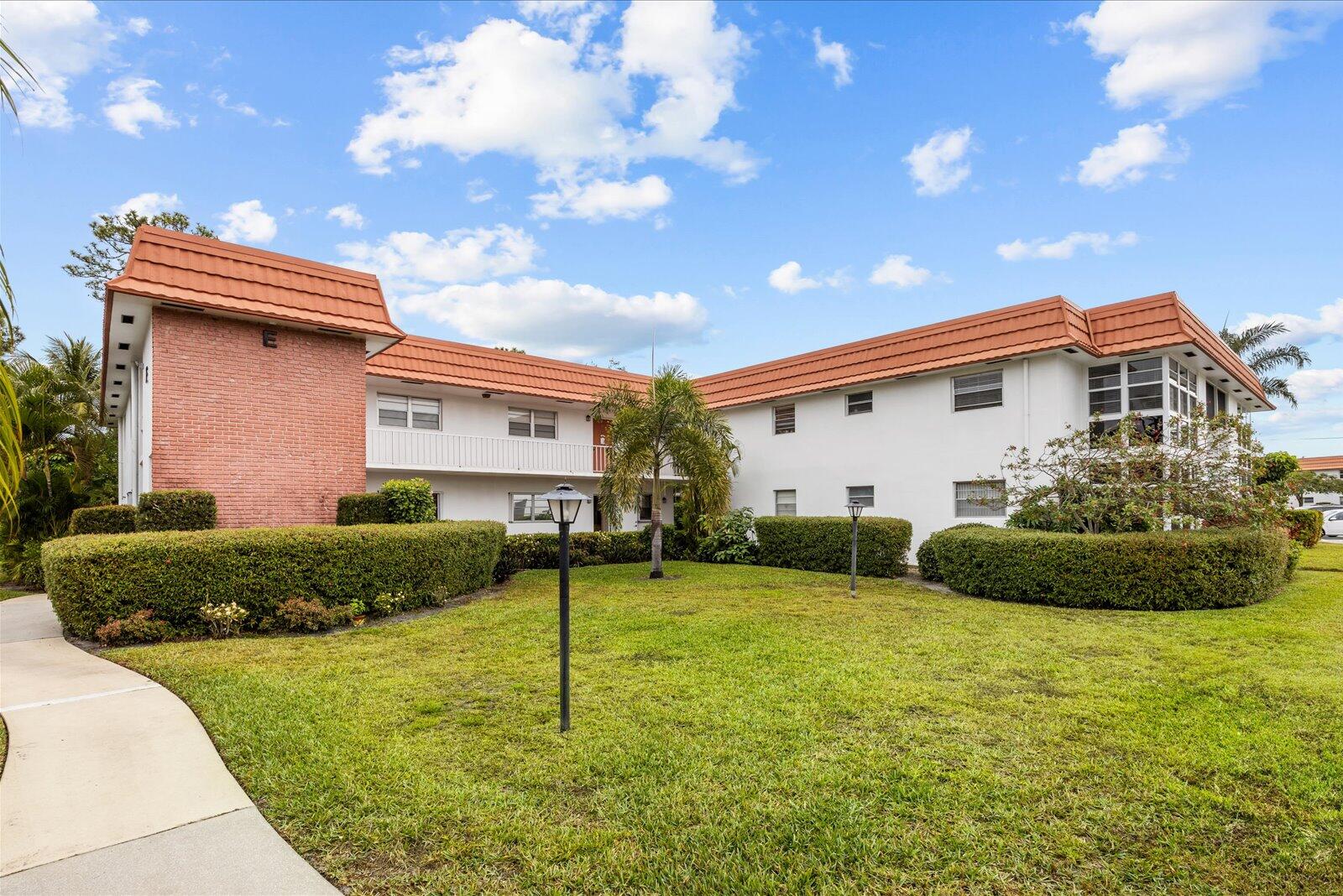 2600 SE Ocean Boulevard E5