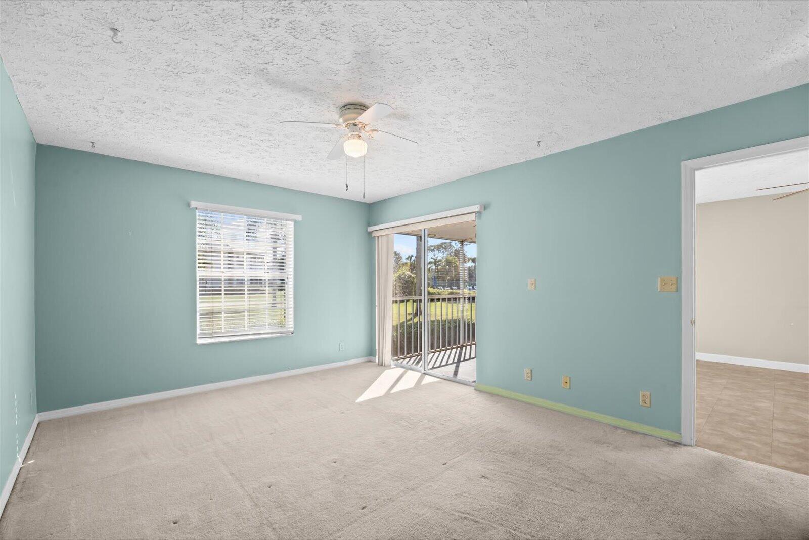 806 SE Central Parkway 6