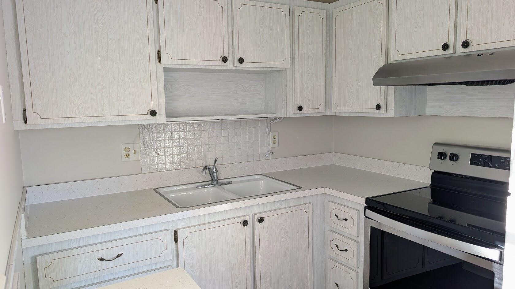 2600 SE Ocean Boulevard Ee3