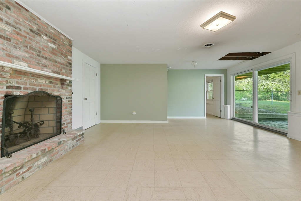 470 Riverview Dr