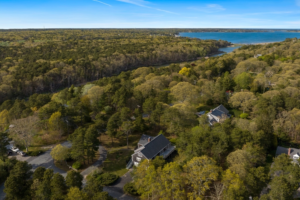 470 Riverview Dr